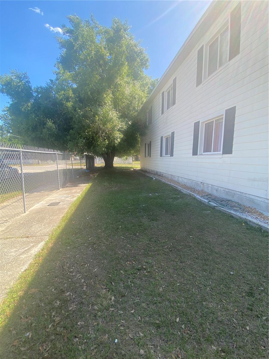 Image 7 of 12 For 1003 Sumner Street B