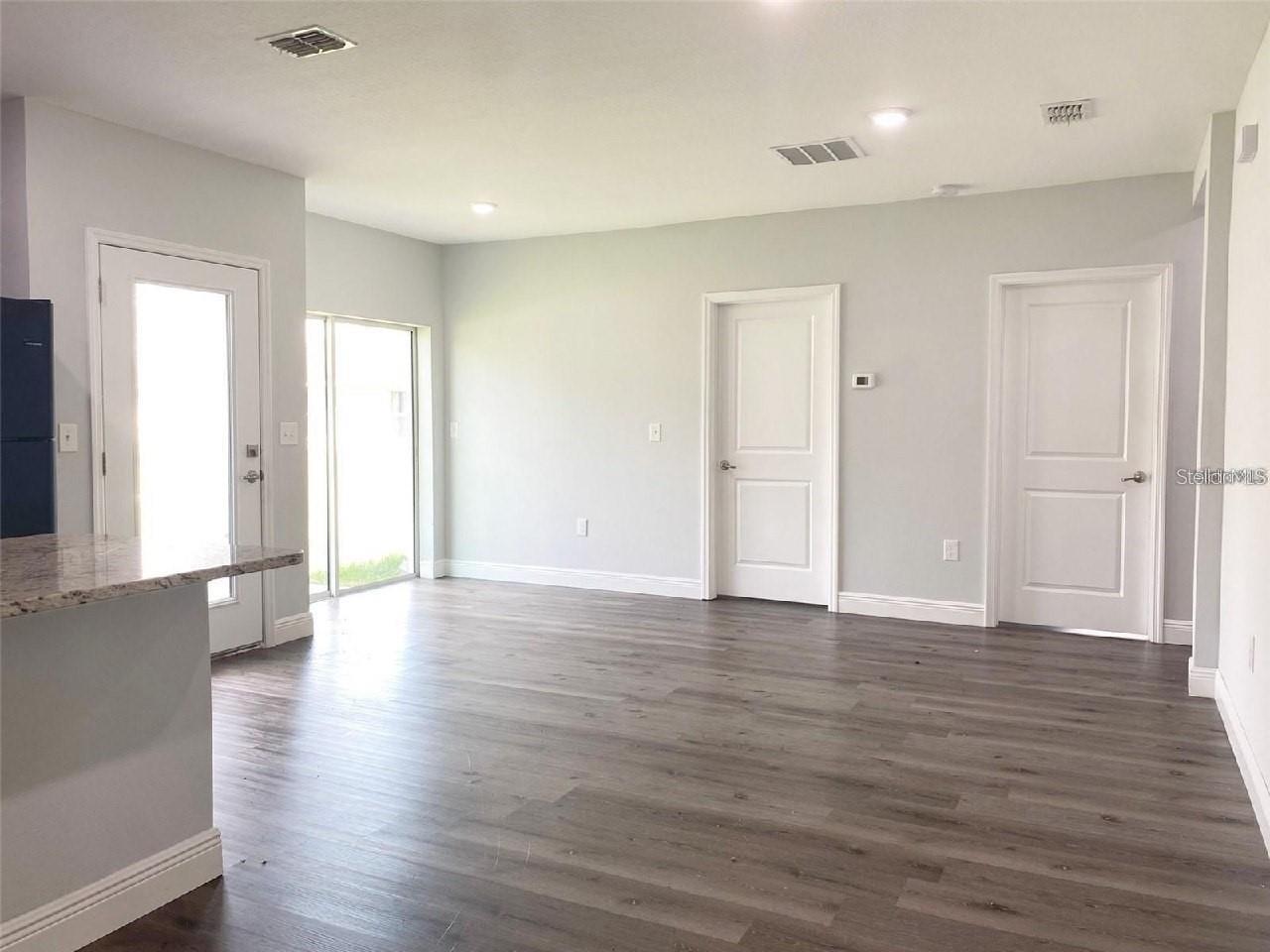 Image 4 of 9 For 2115 Puffin Street 2115