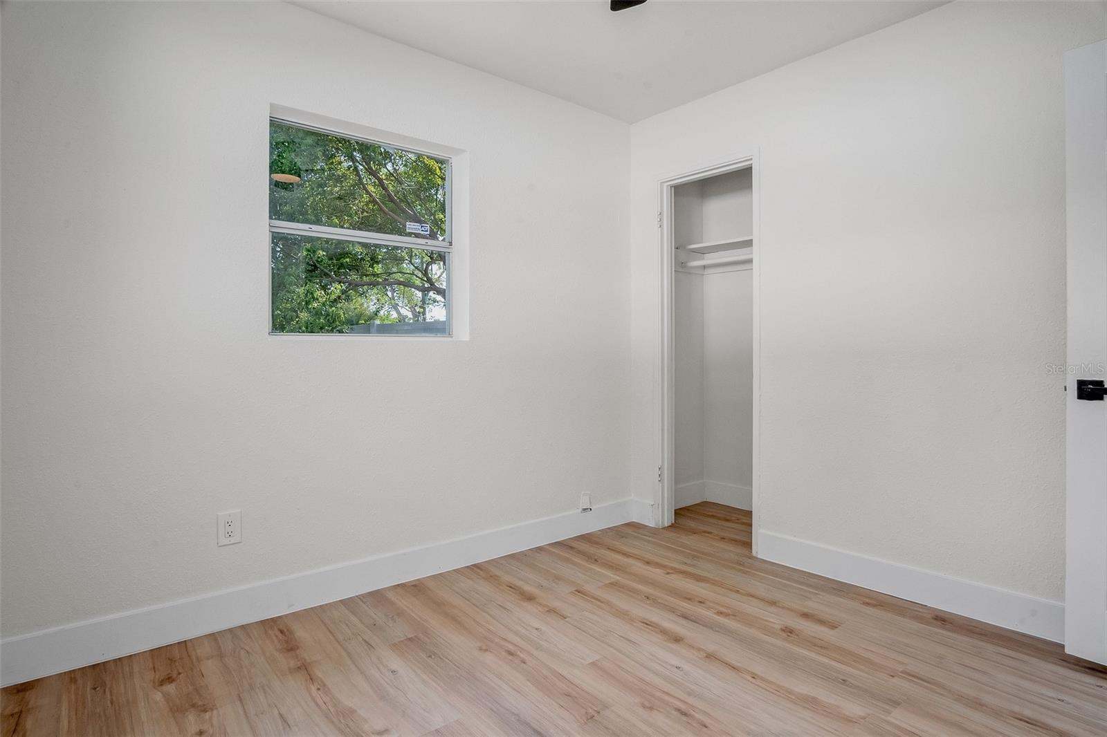 Image 18 of 28 For 4420 Lake Lawne Avenue