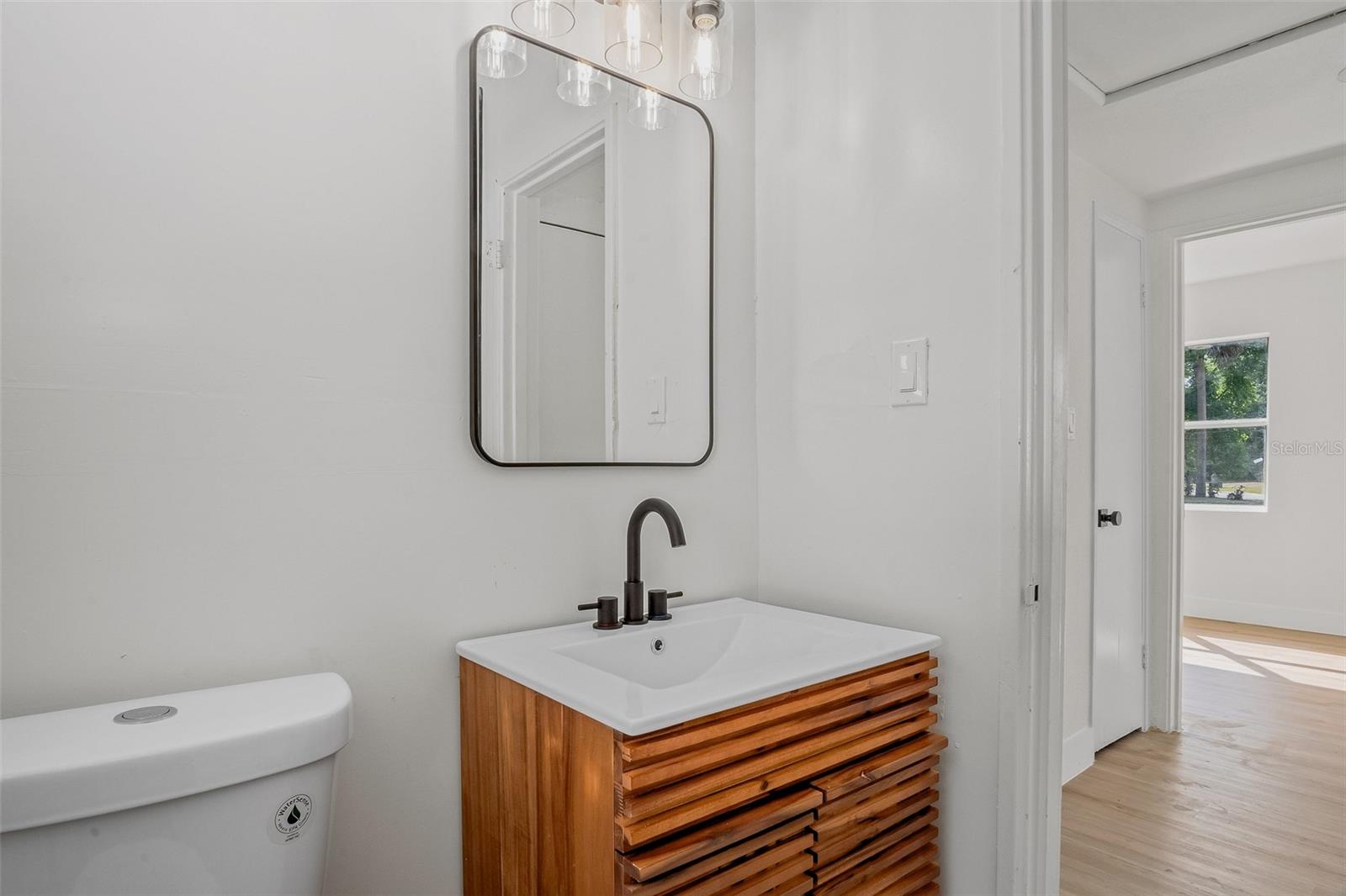 Image 19 of 28 For 4420 Lake Lawne Avenue
