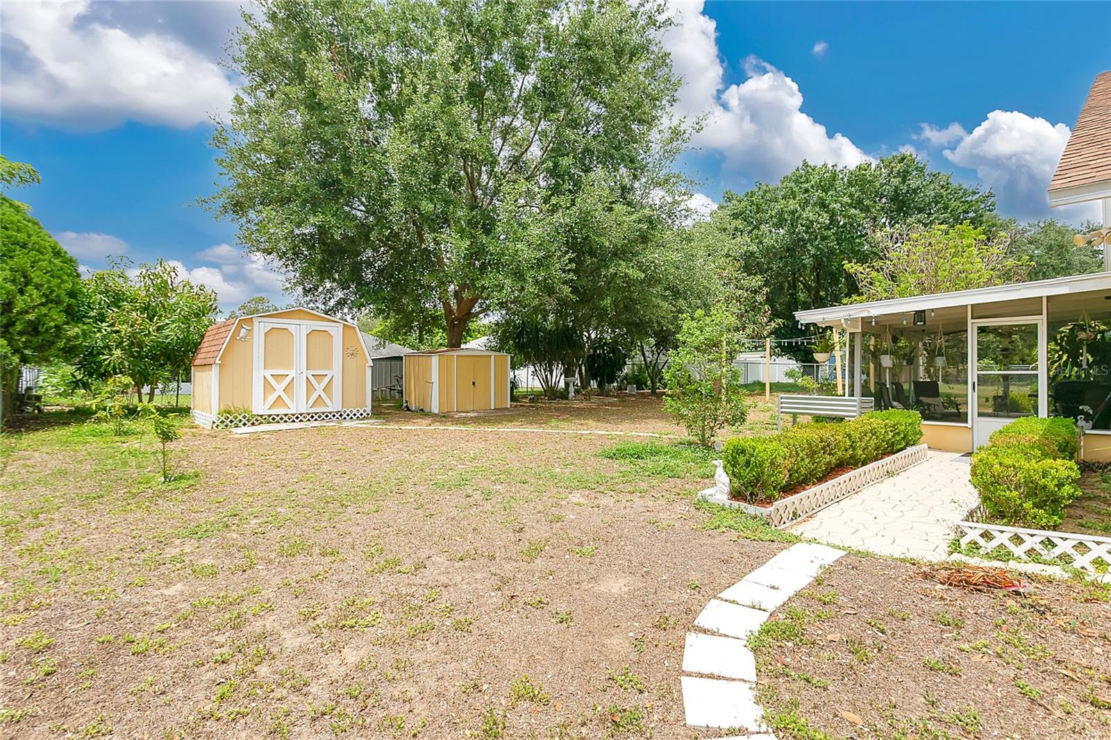 Image 19 of 30 For 906 Elm Forest Dr