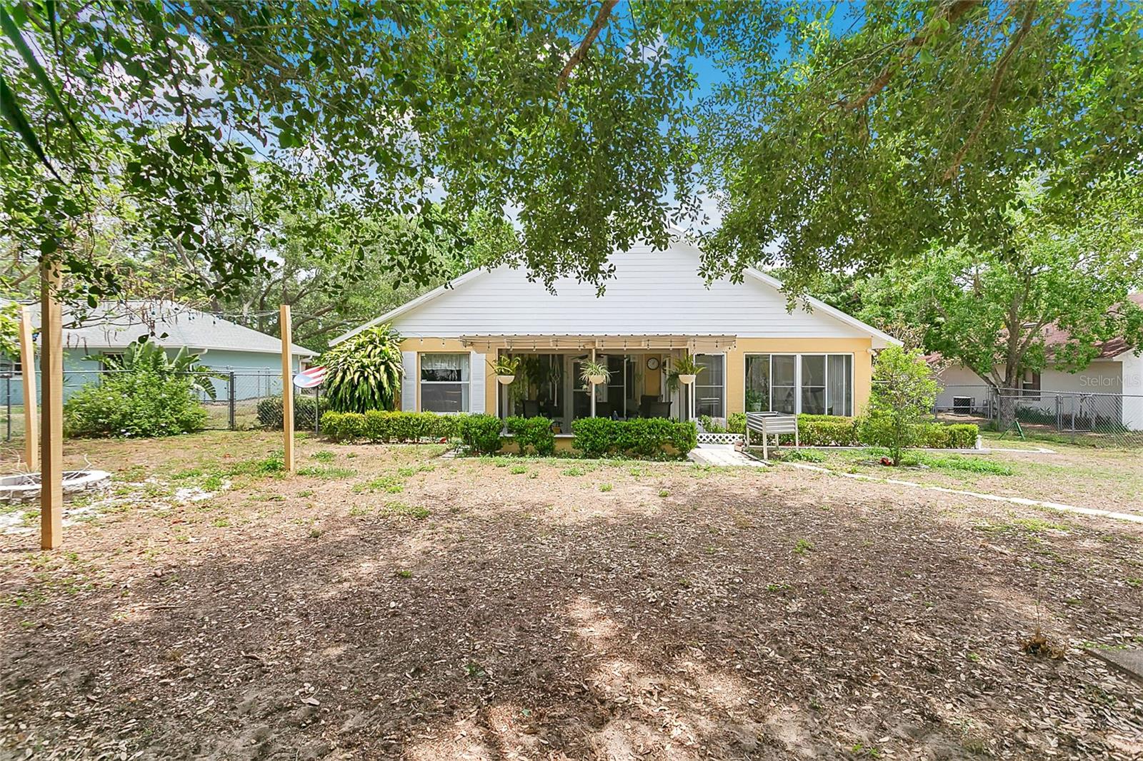 Image 21 of 30 For 906 Elm Forest Dr