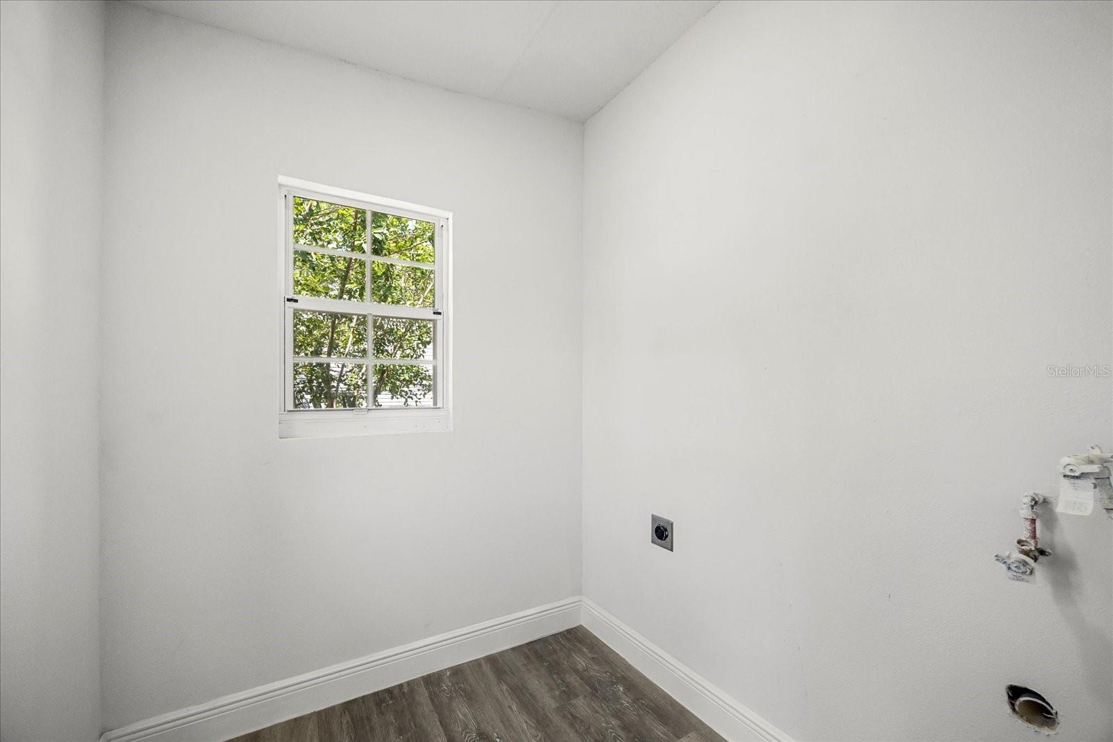 Image 20 of 44 For 111 Avenue C