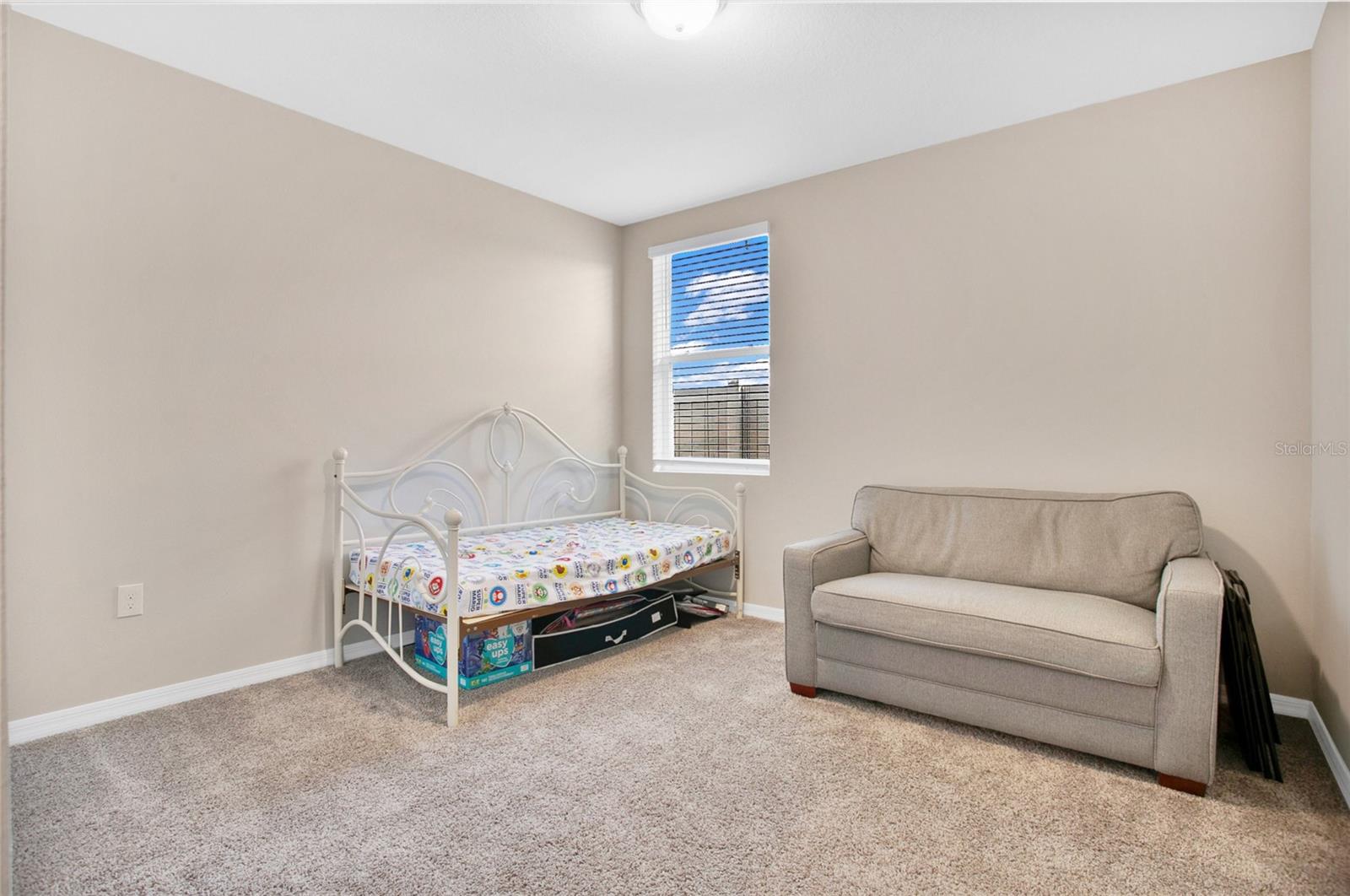Image 14 of 27 For 527 Amadoras Way