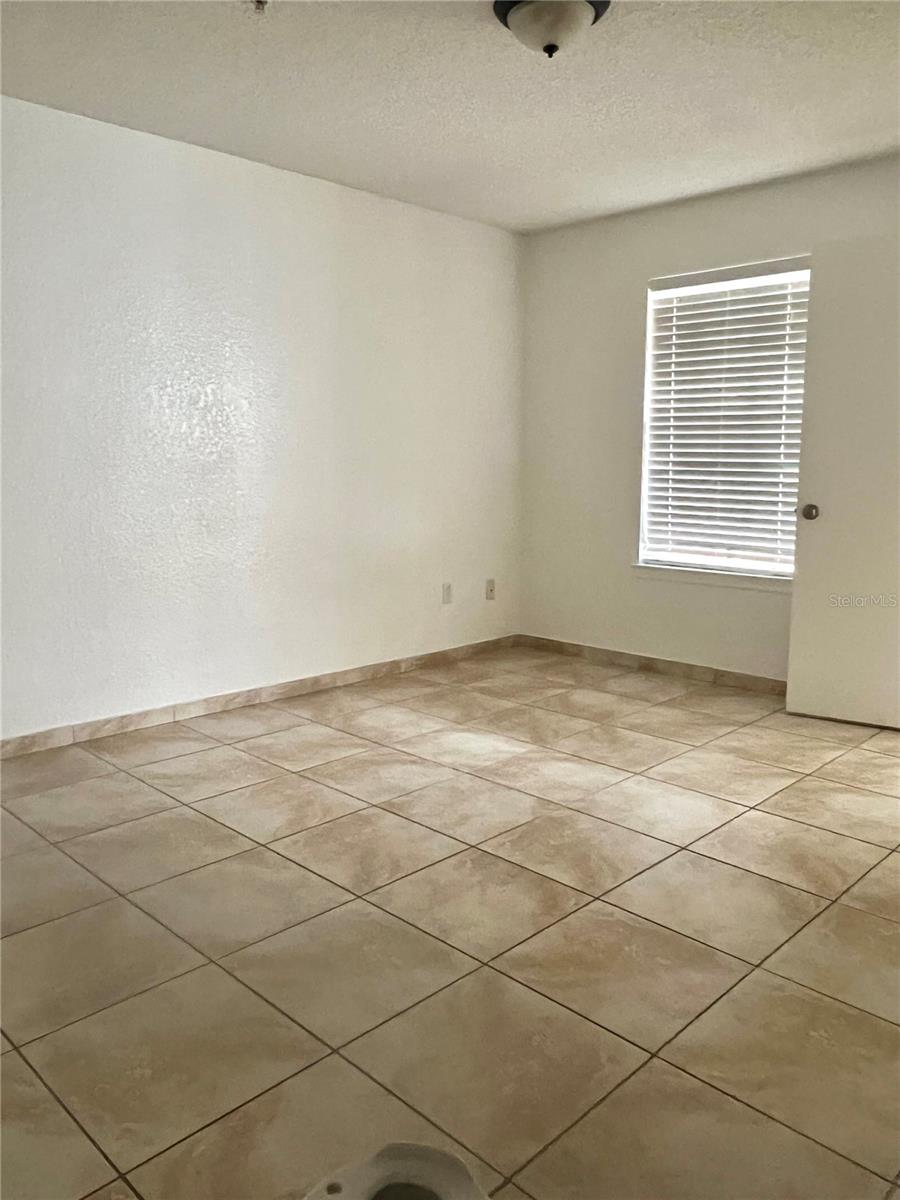 Image 15 of 19 For 2209 Antigua Place 831