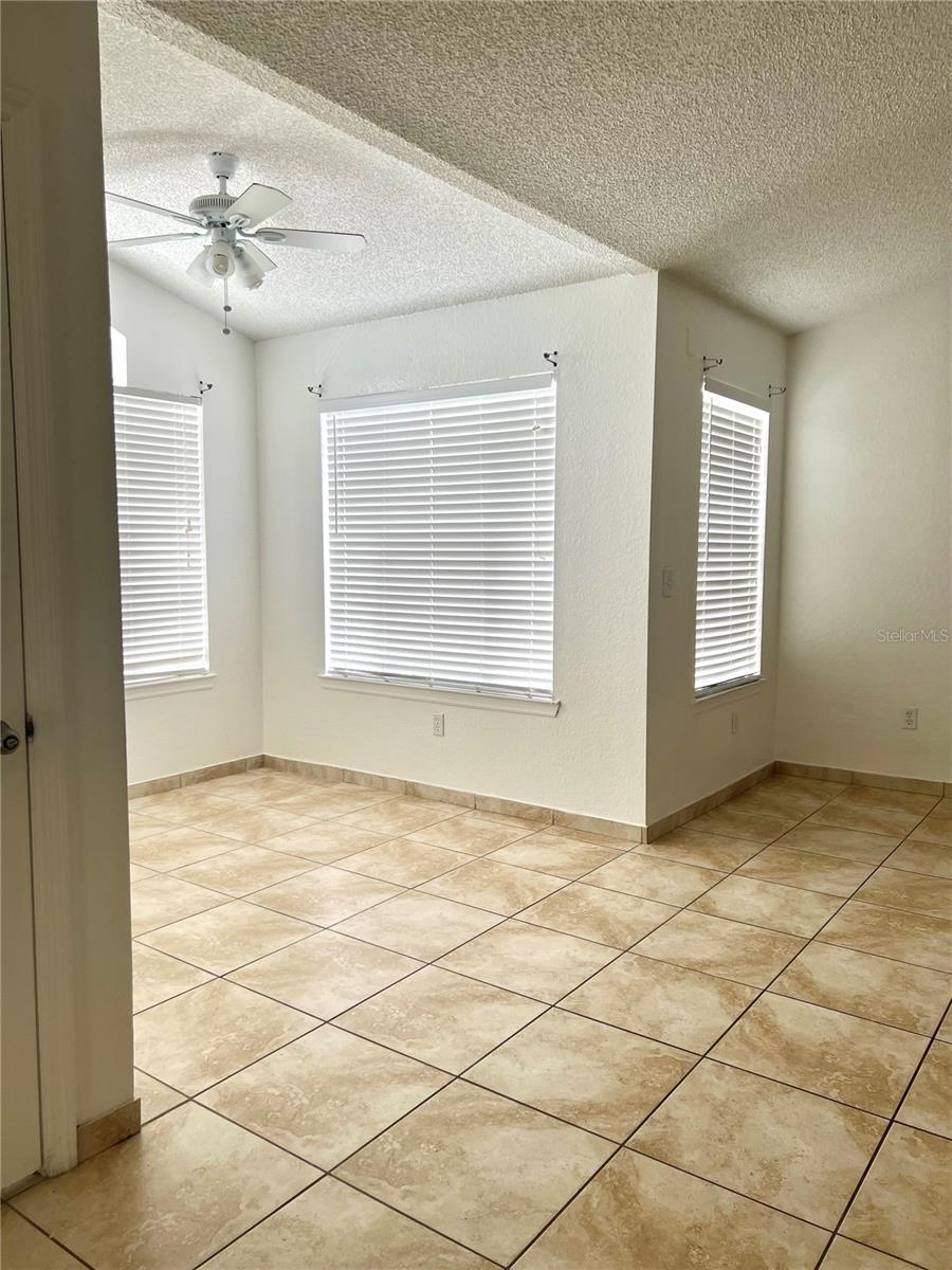 Image 8 of 19 For 2209 Antigua Place 831