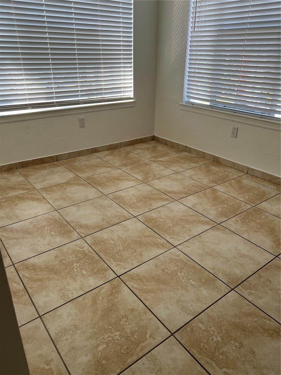 Image 9 of 19 For 2209 Antigua Place 831