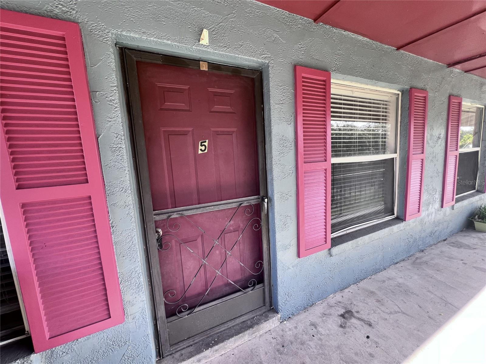Image 2 of 9 For 1802 Barton Drive 3