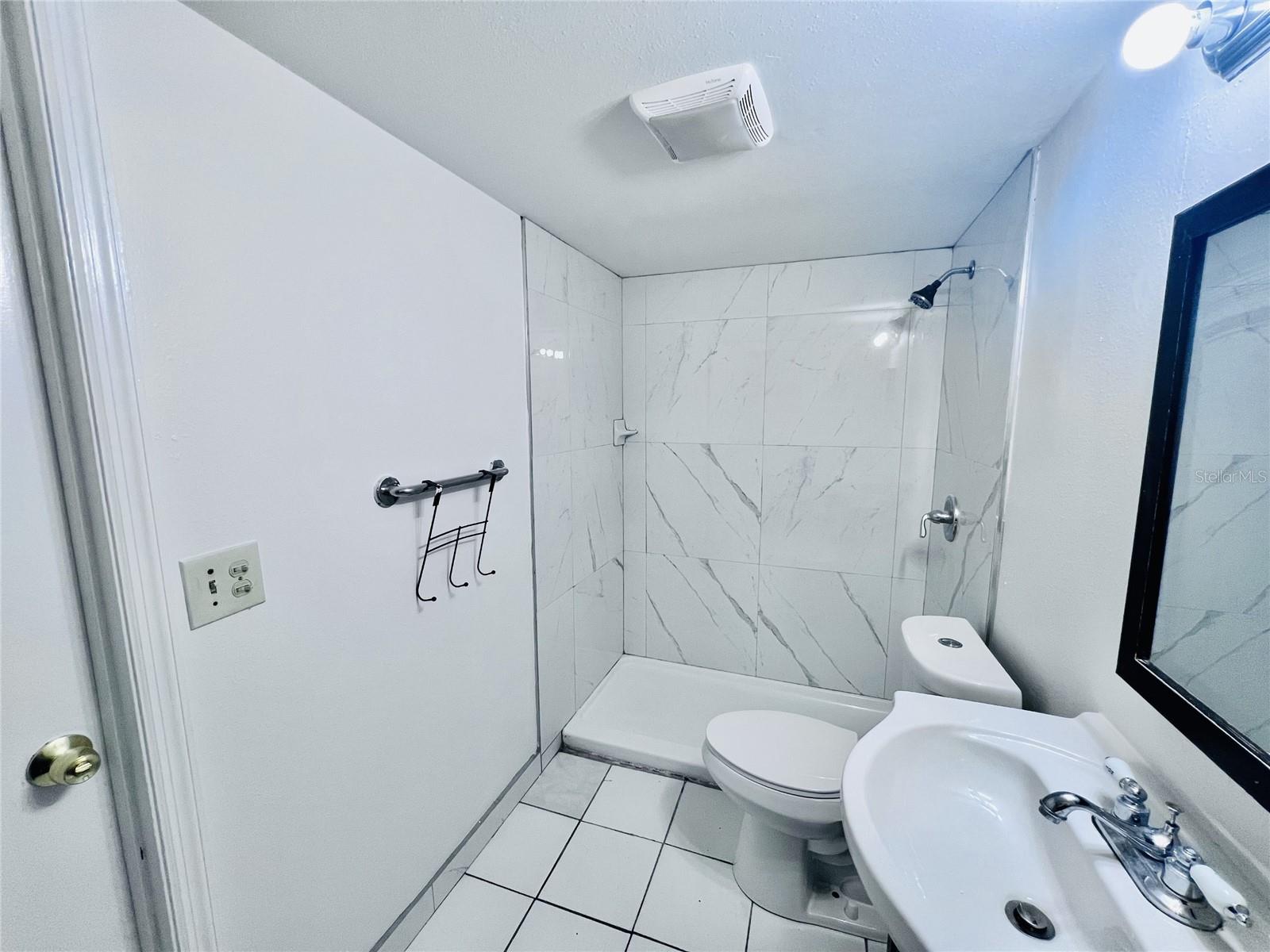 Image 9 of 9 For 1802 Barton Drive 3