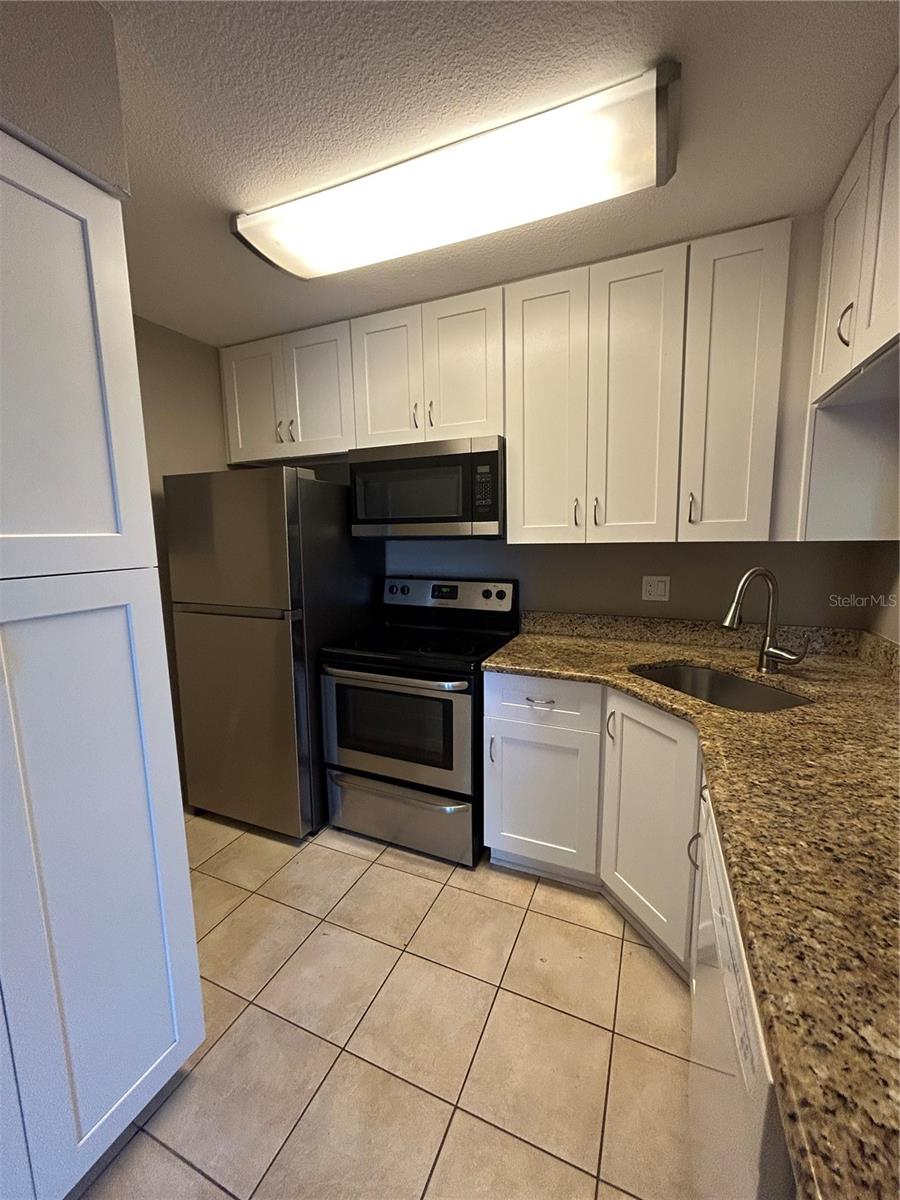 Image 11 of 29 For 8217 Sun Spring Circle C