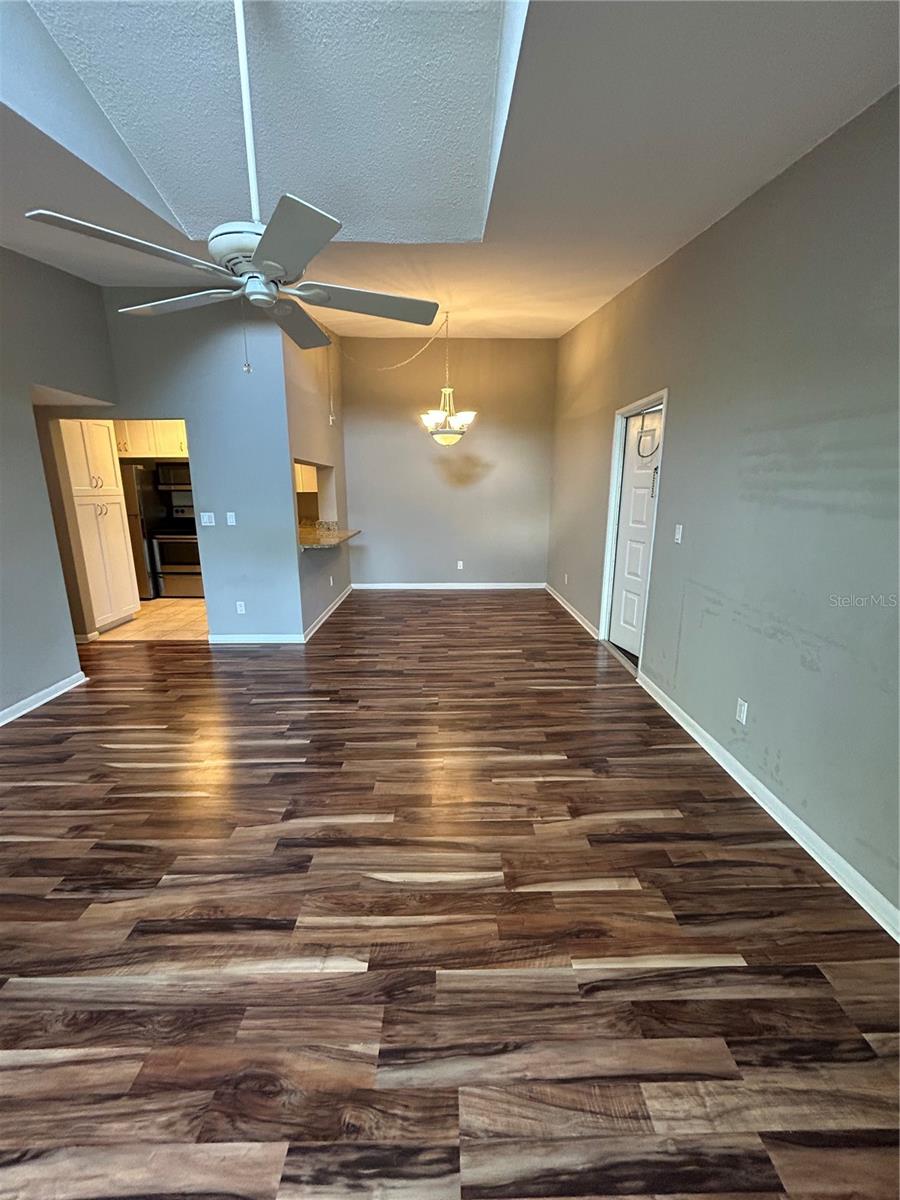 Image 14 of 29 For 8217 Sun Spring Circle C