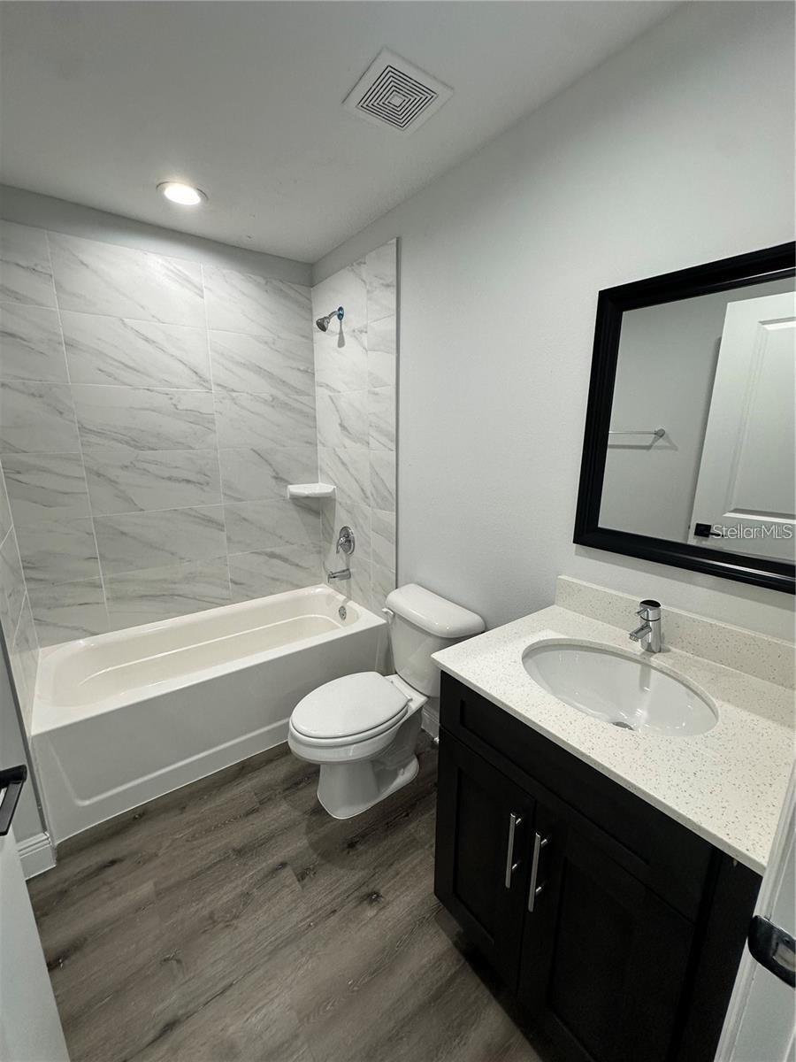Image 4 of 7 For 1030 10th Street 1032