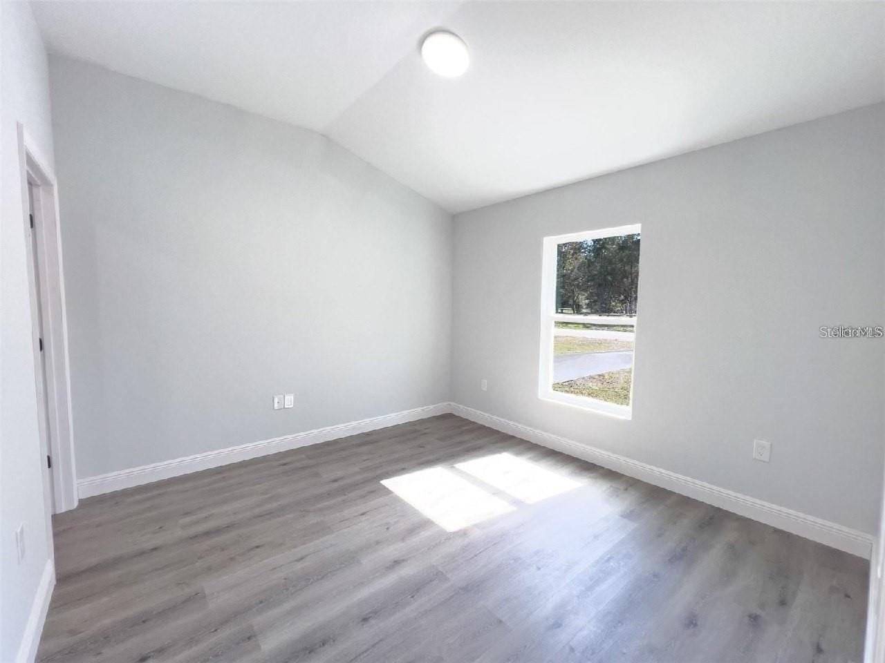 Image 7 of 7 For 1030 10th Street 1032
