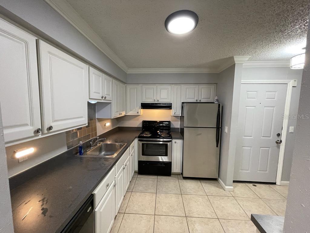 Image 12 of 73 For 492 Banyon Tree Circle Unit 204