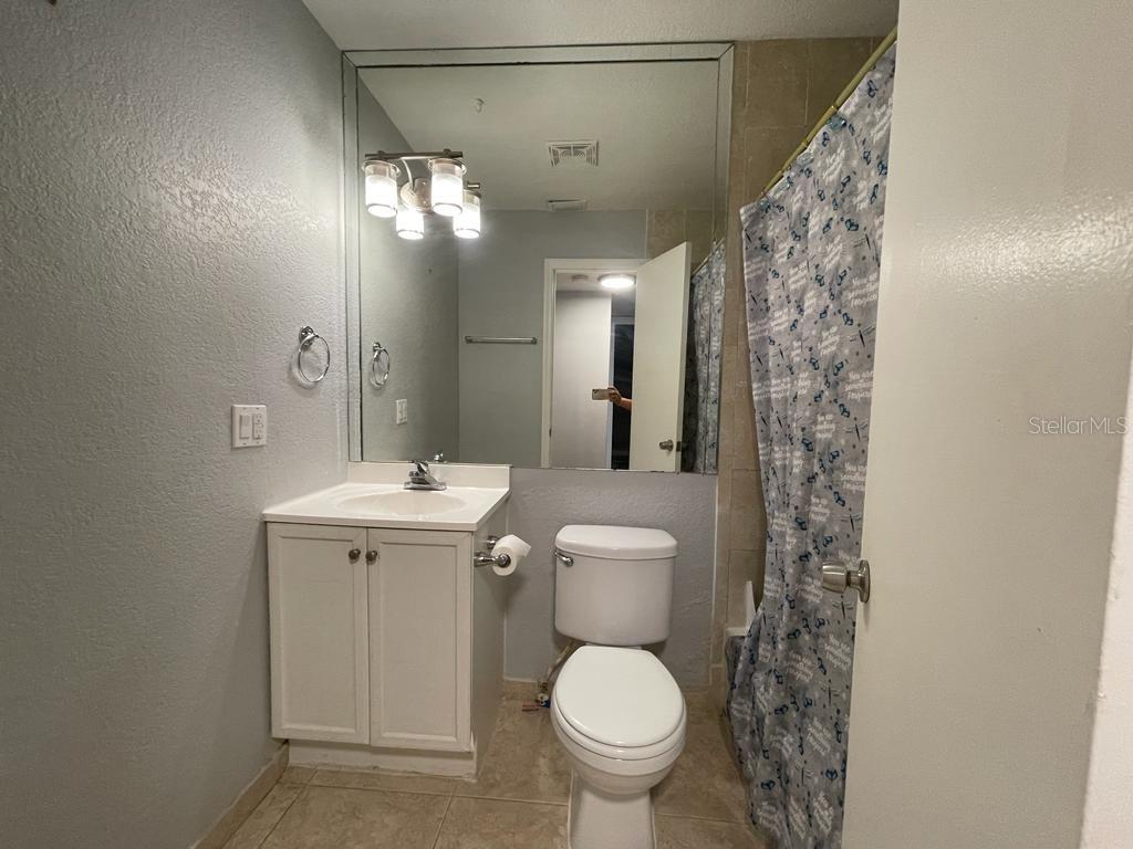Image 25 of 73 For 492 Banyon Tree Circle Unit 204