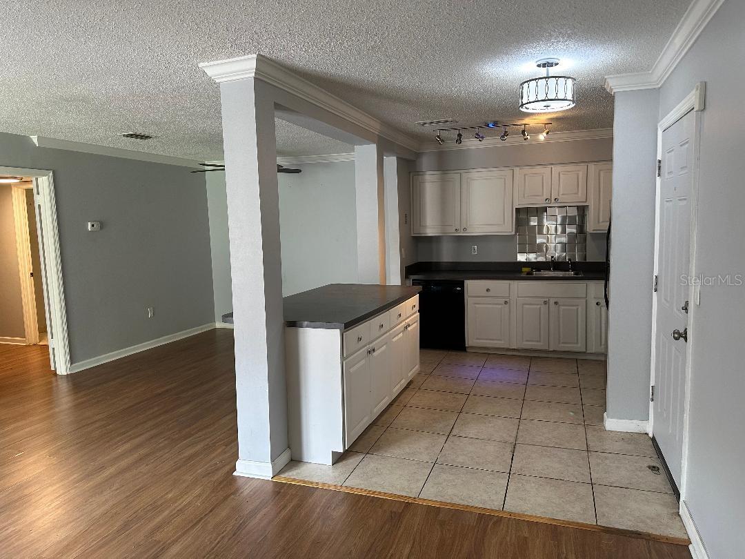 Image 9 of 73 For 492 Banyon Tree Circle Unit 204