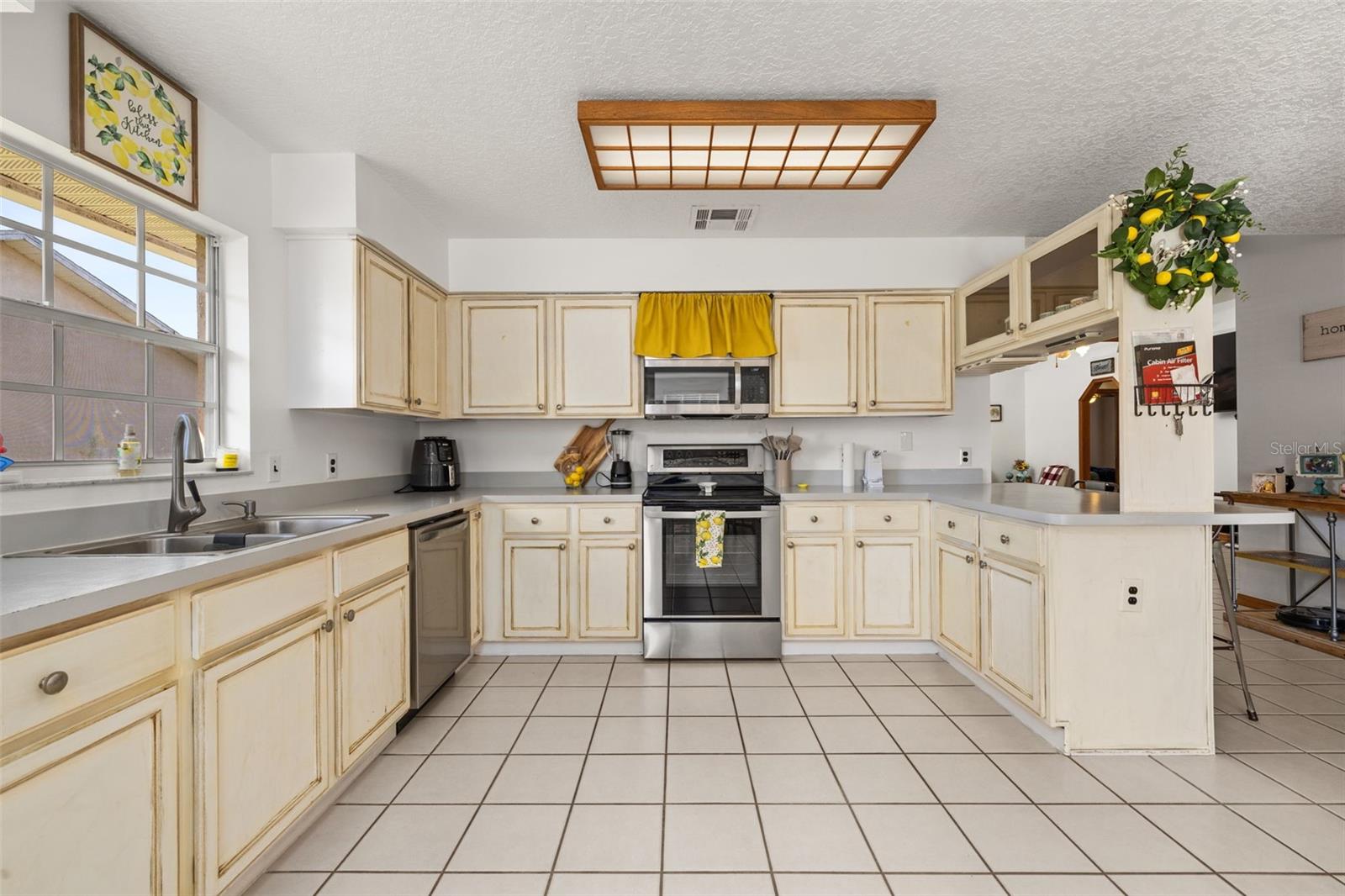 Image 10 of 21 For 1543 Reade Circle