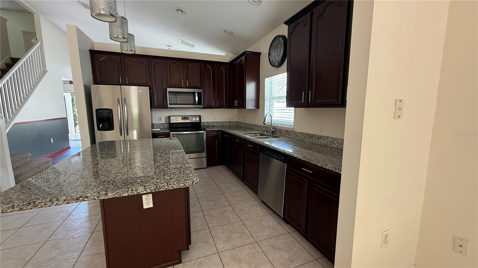 Image 15 of 63 For 979 Hacienda Circle