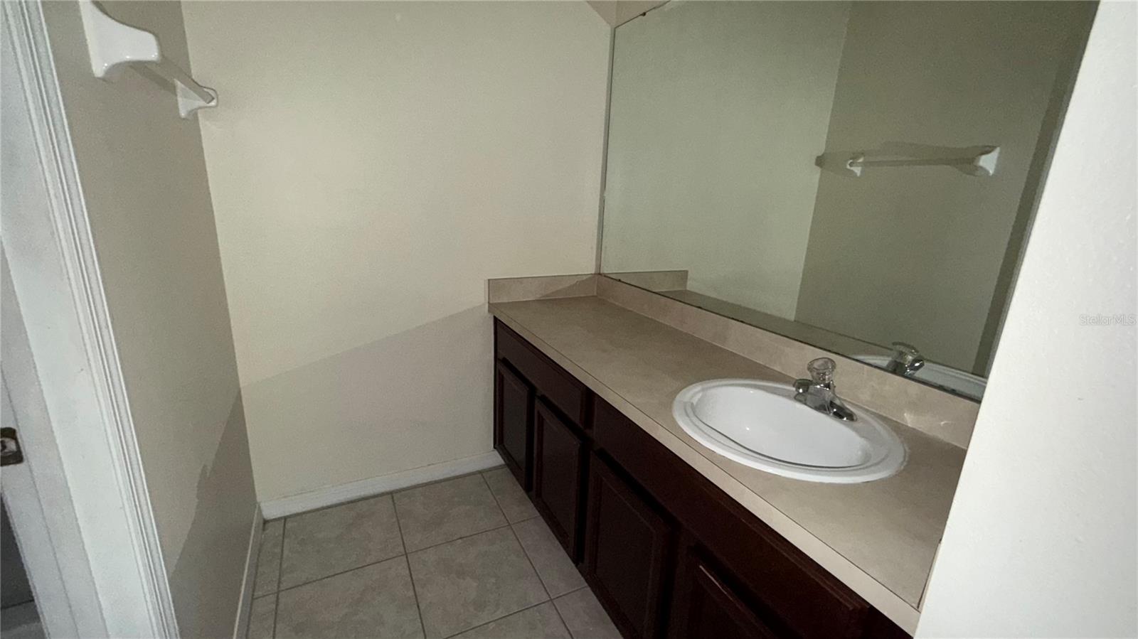 Image 36 of 63 For 979 Hacienda Circle