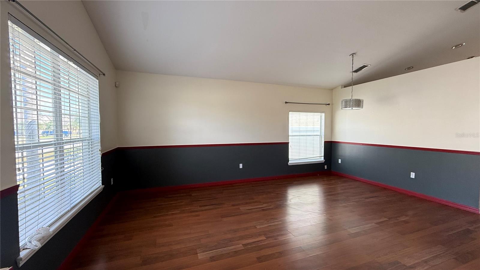 Image 40 of 63 For 979 Hacienda Circle