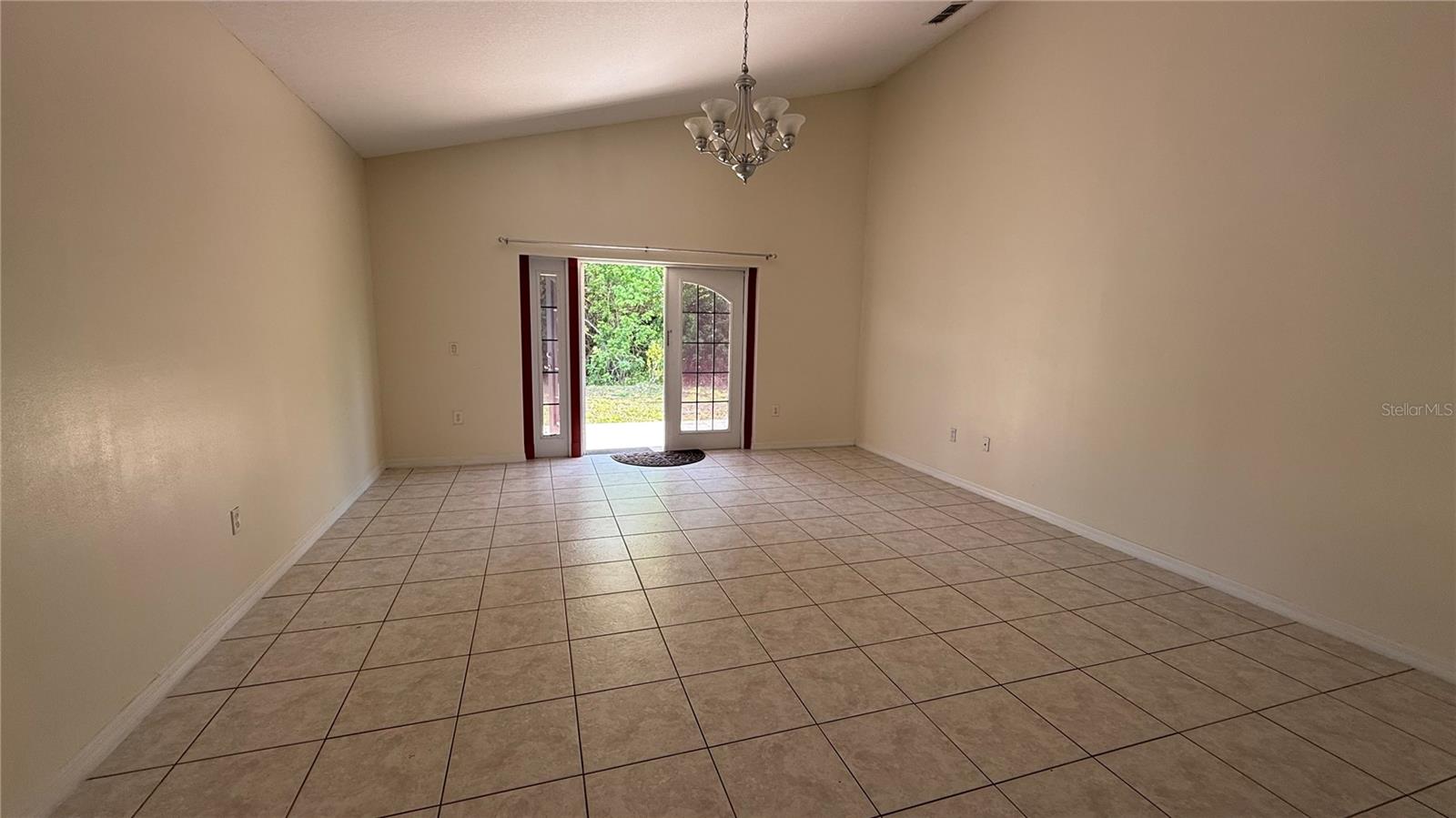 Image 46 of 63 For 979 Hacienda Circle