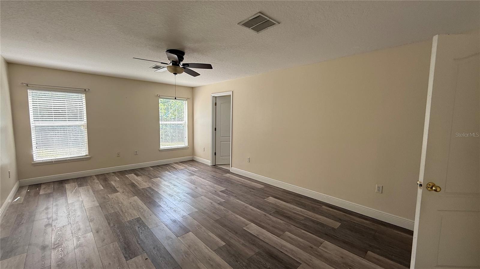 Image 51 of 63 For 979 Hacienda Circle
