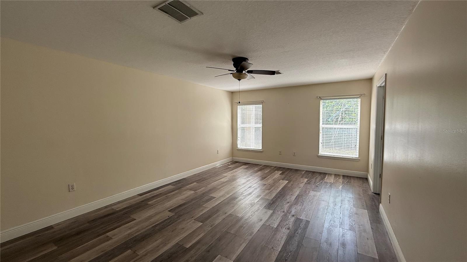 Image 52 of 63 For 979 Hacienda Circle