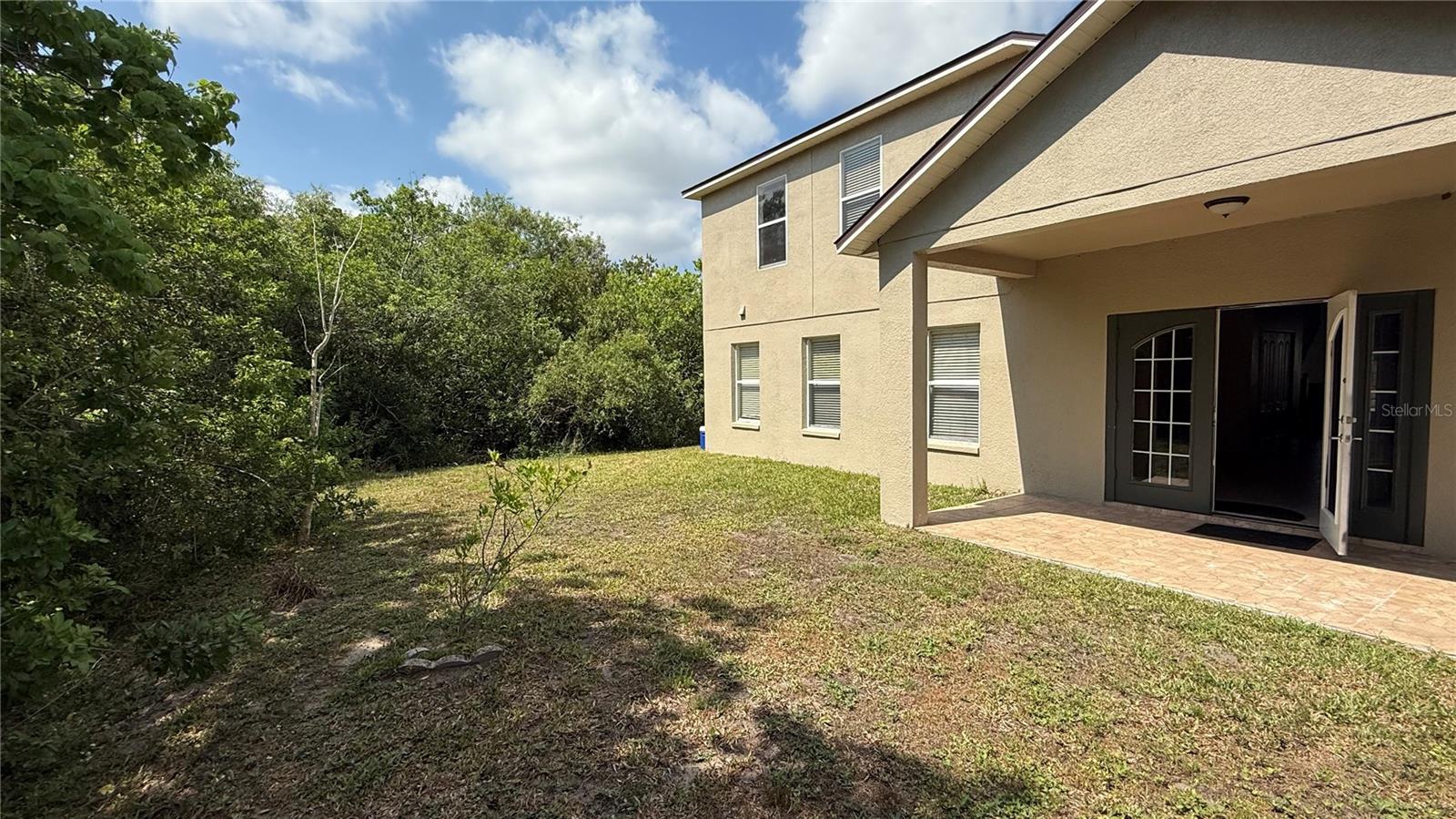 Image 8 of 63 For 979 Hacienda Circle