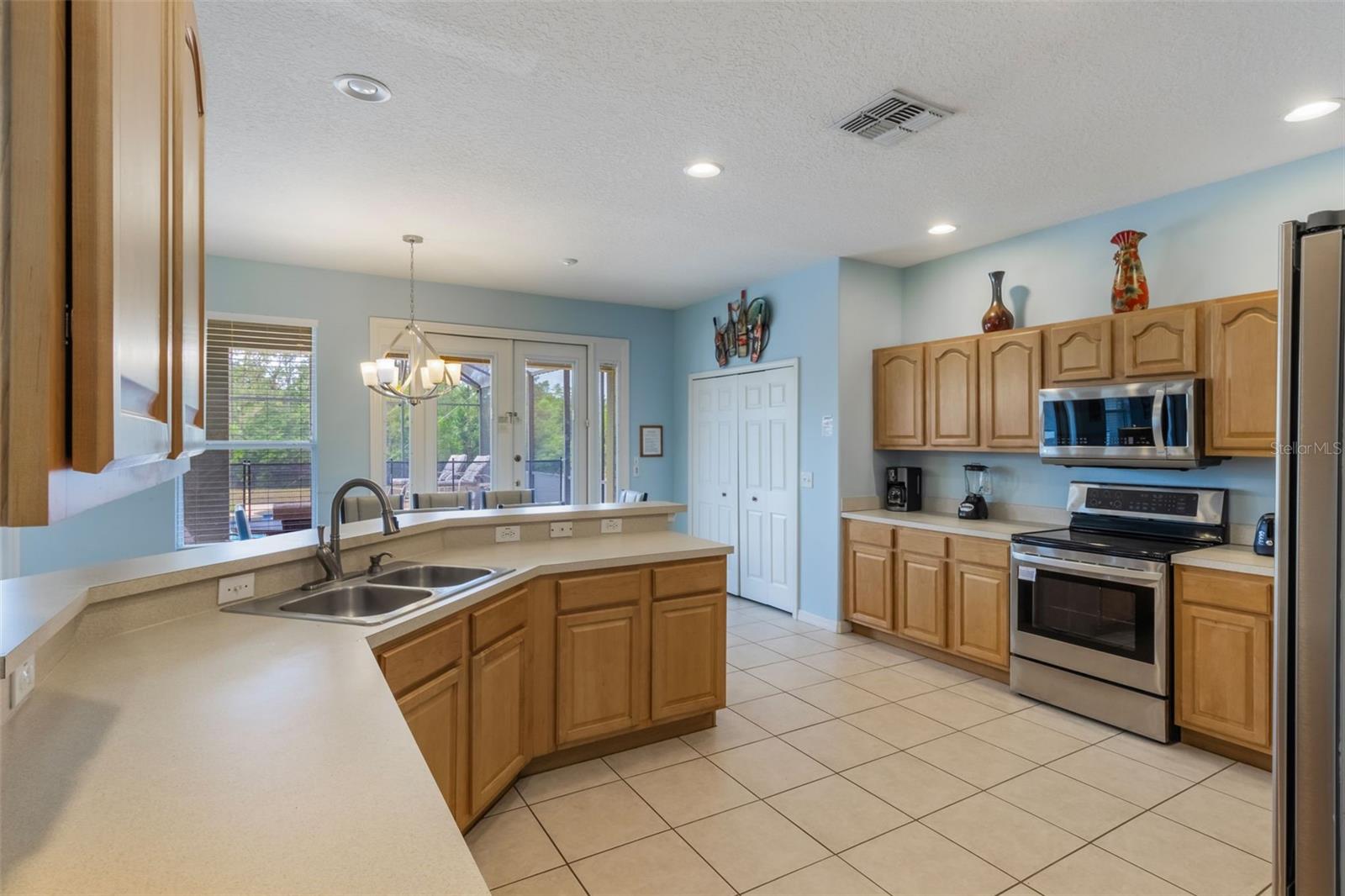 Image 14 of 67 For 8571 La Isla Drive
