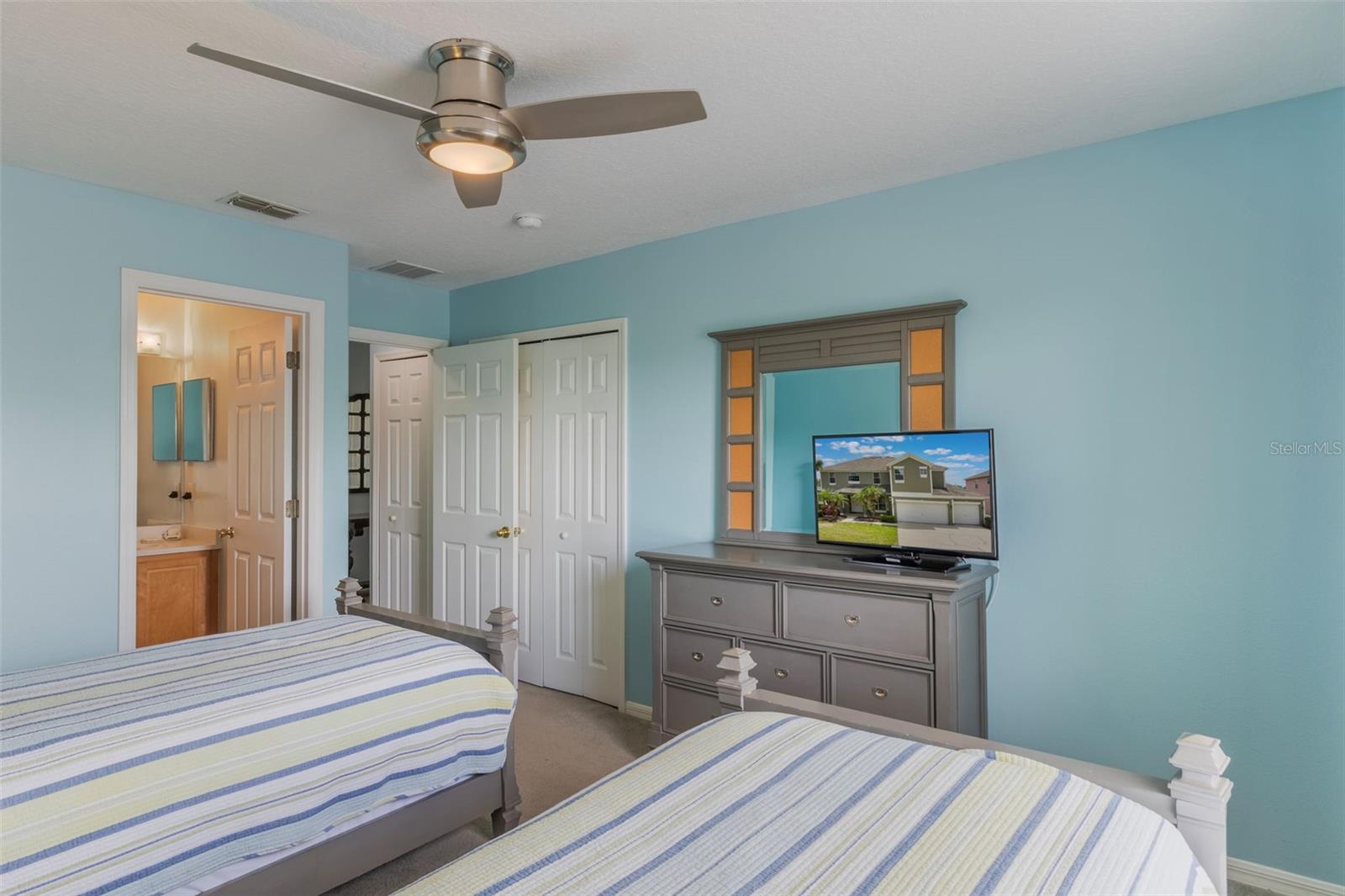 Image 23 of 67 For 8571 La Isla Drive