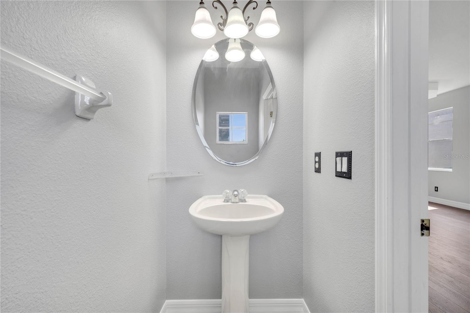 Image 11 of 64 For 5768 Los Palma Vista Drive