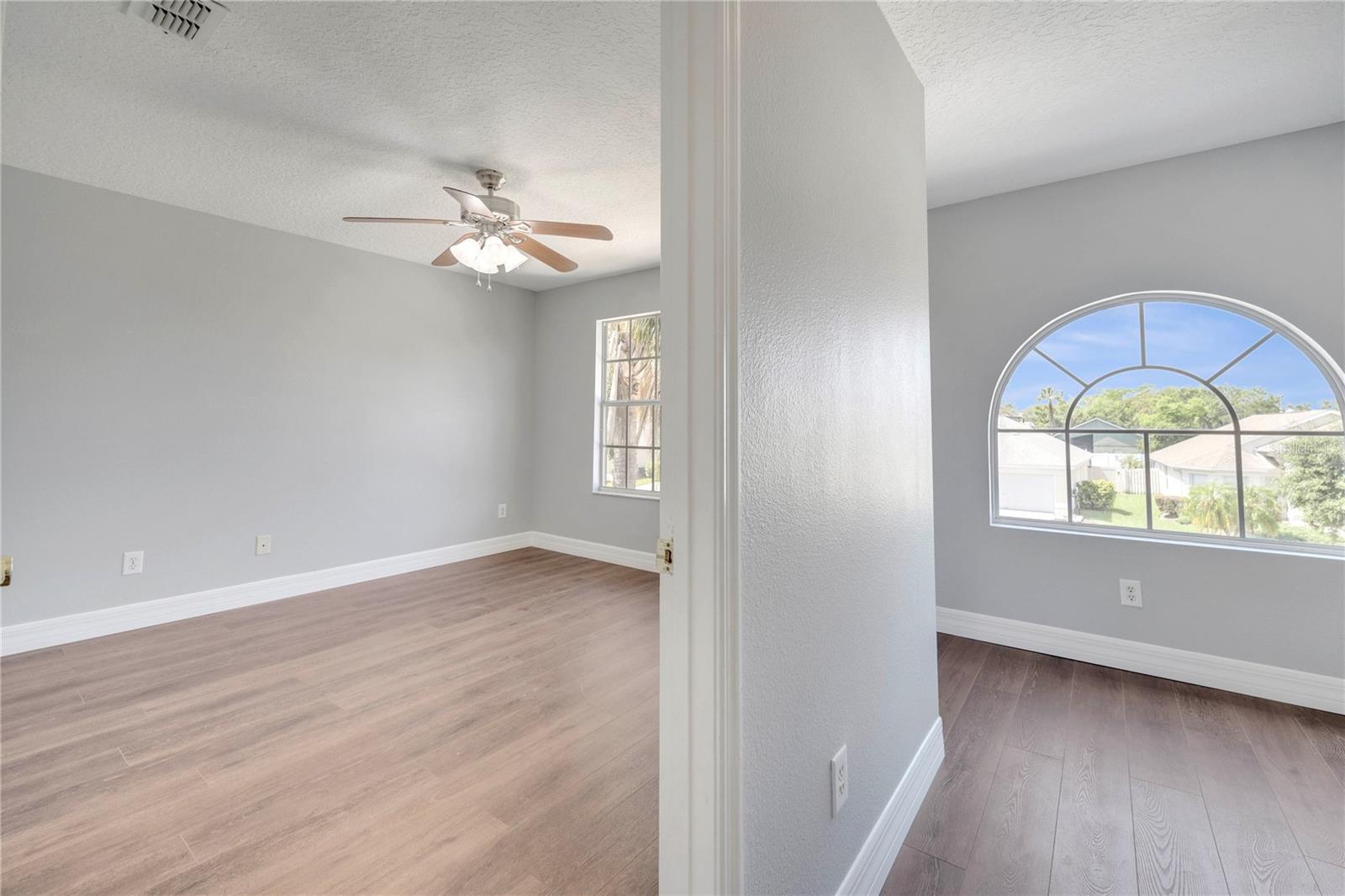 Image 31 of 64 For 5768 Los Palma Vista Drive