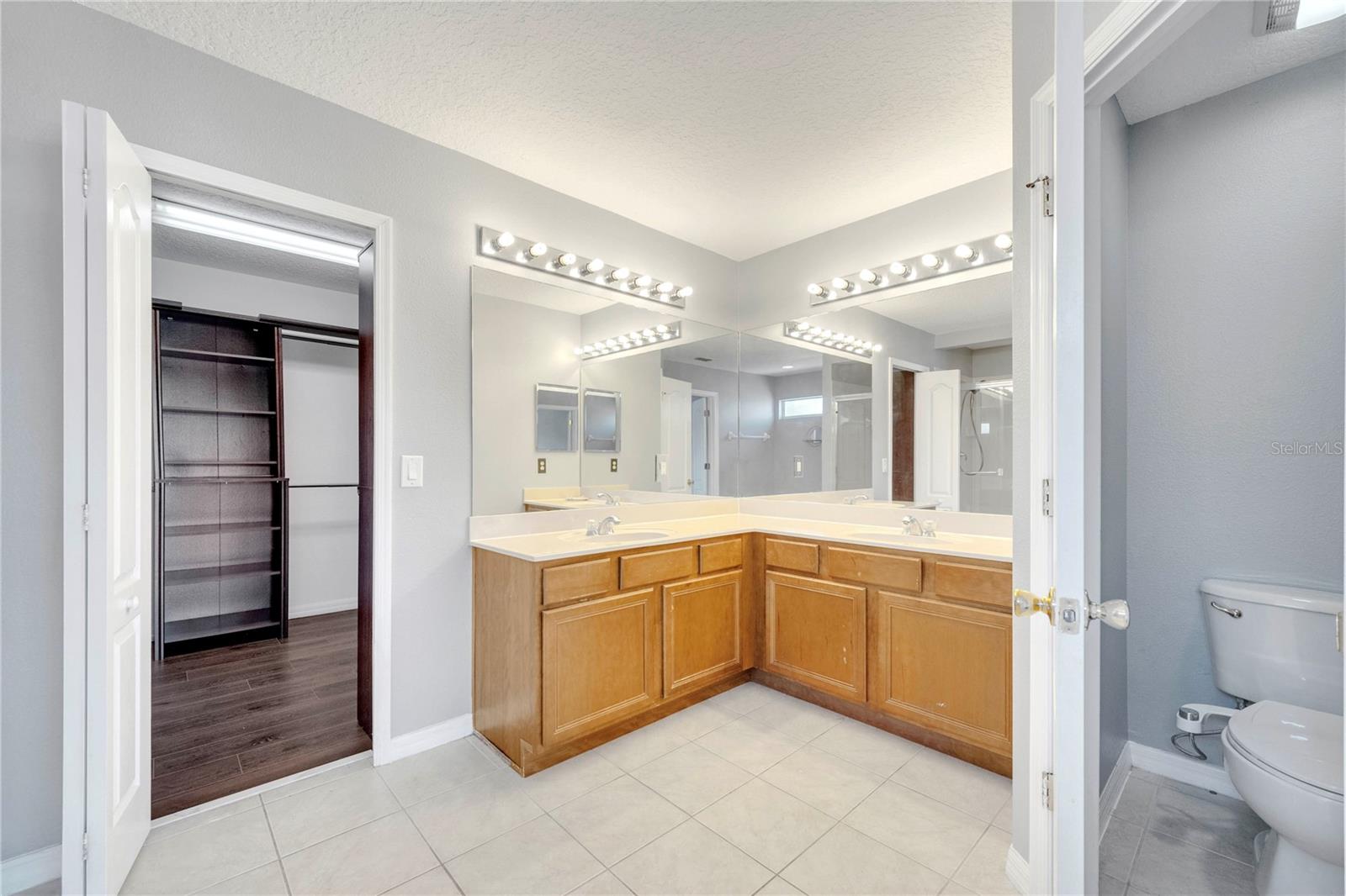 Image 37 of 64 For 5768 Los Palma Vista Drive