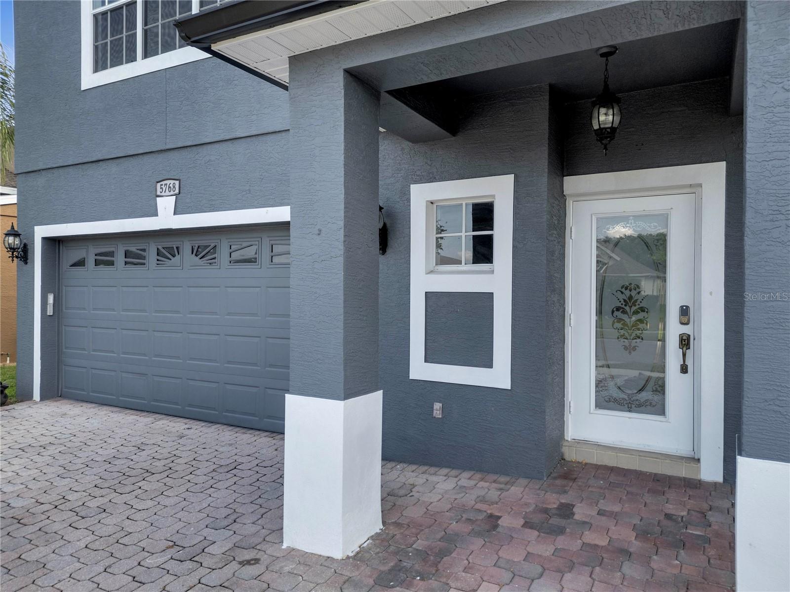 Image 4 of 64 For 5768 Los Palma Vista Drive