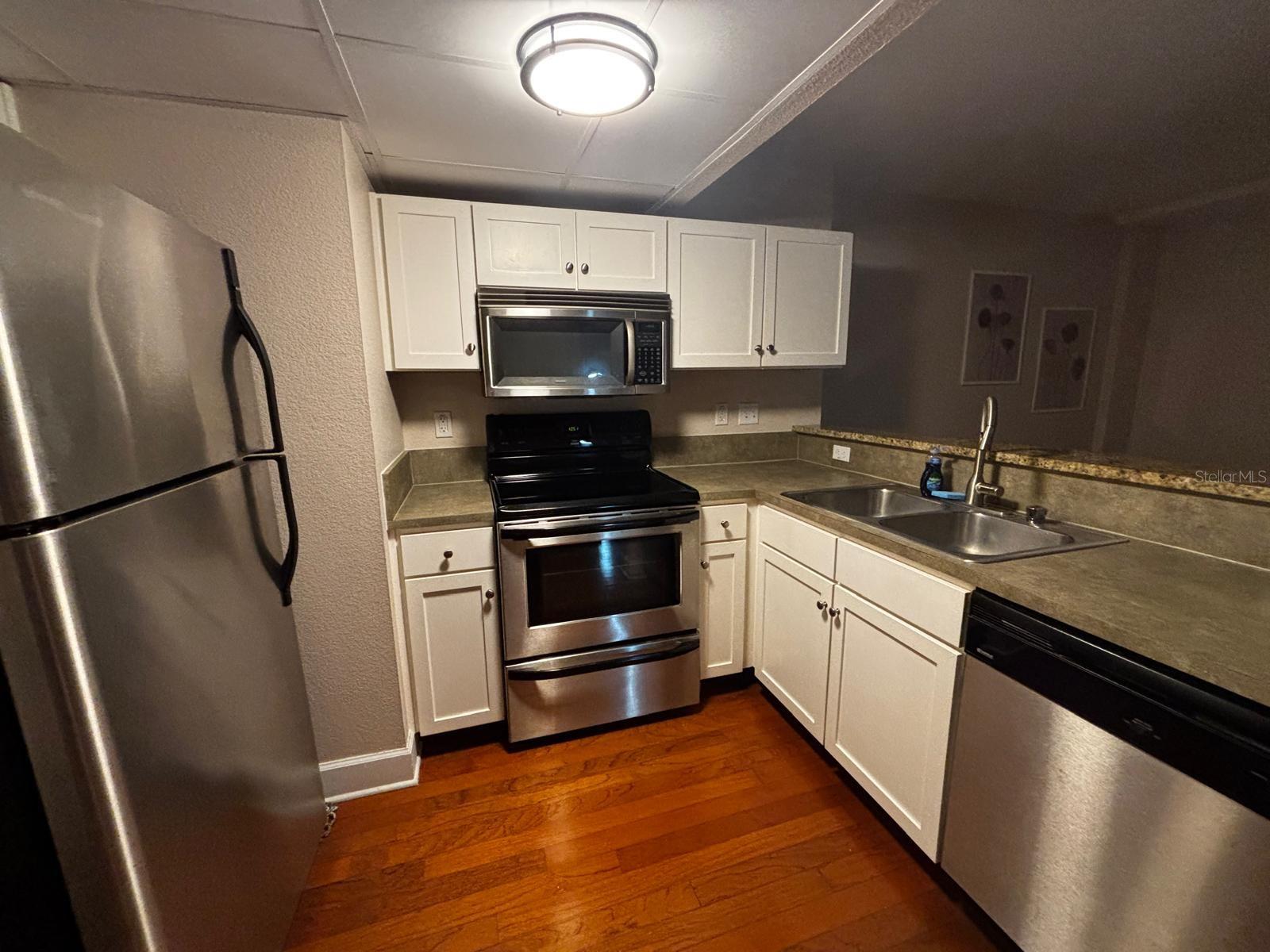 Image 9 of 25 For 151 E Washington #320 Street 320