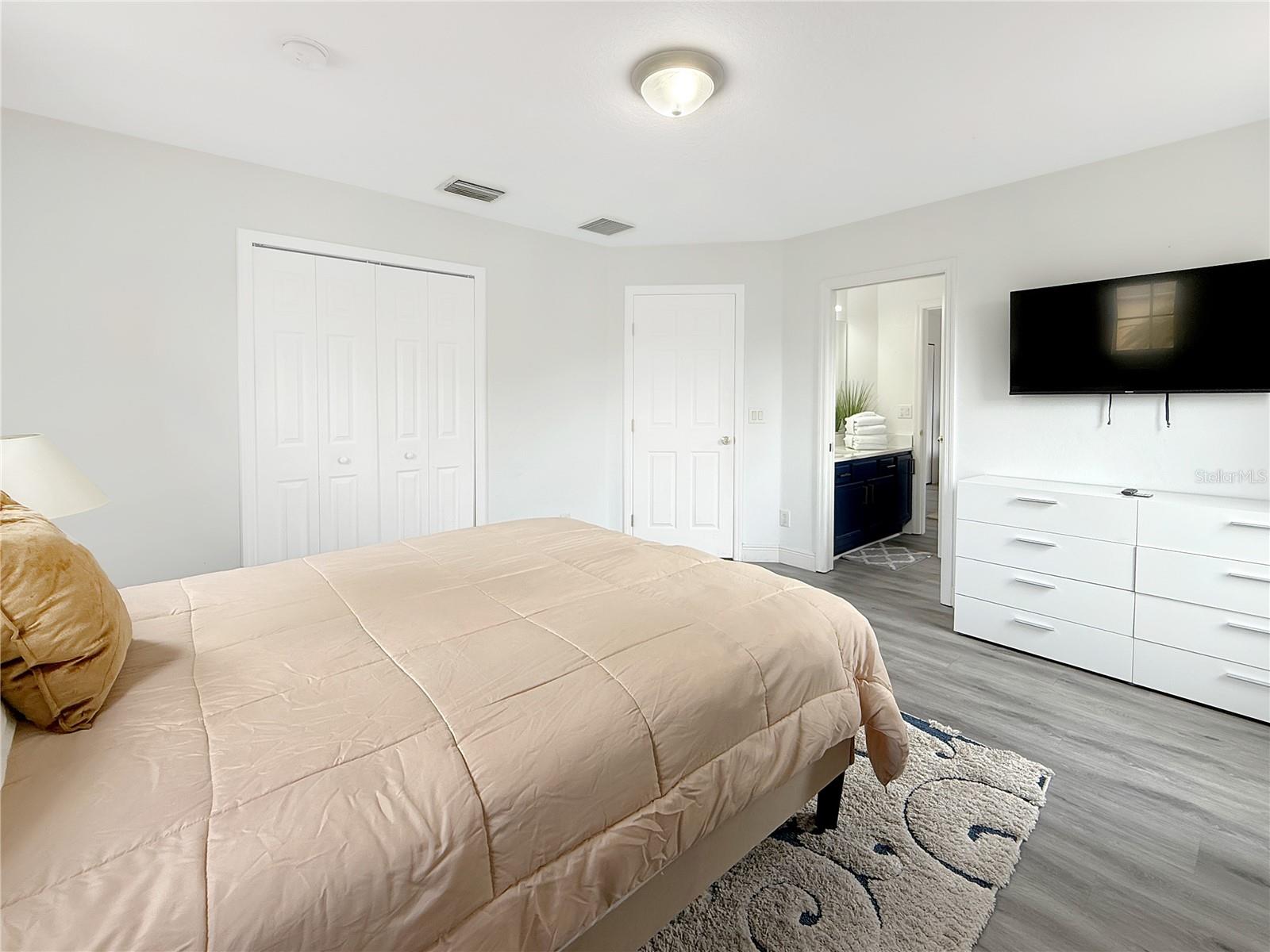 Image 20 of 31 For 530 Orista Drive