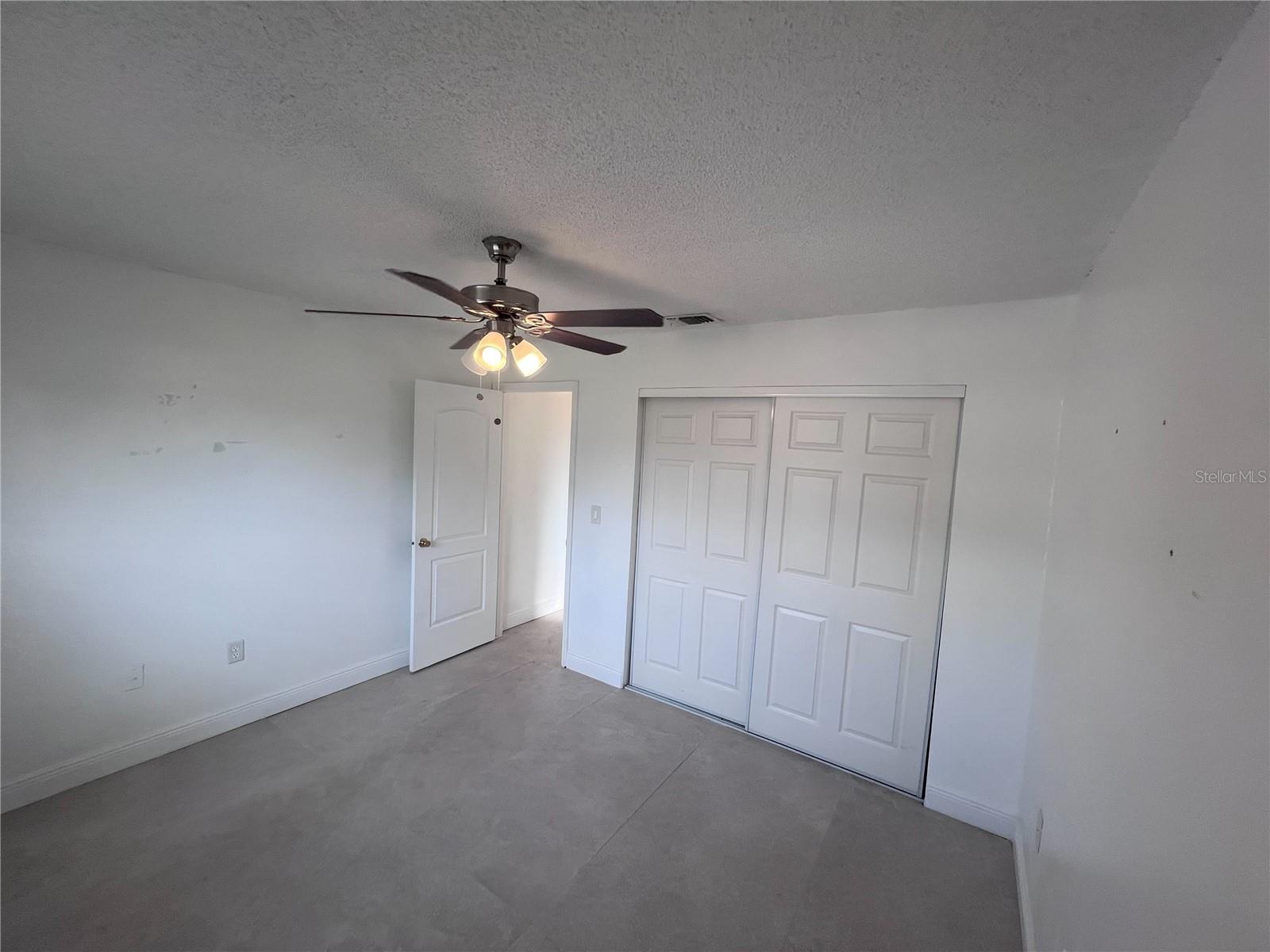 Image 6 of 10 For 686 Royalty Court