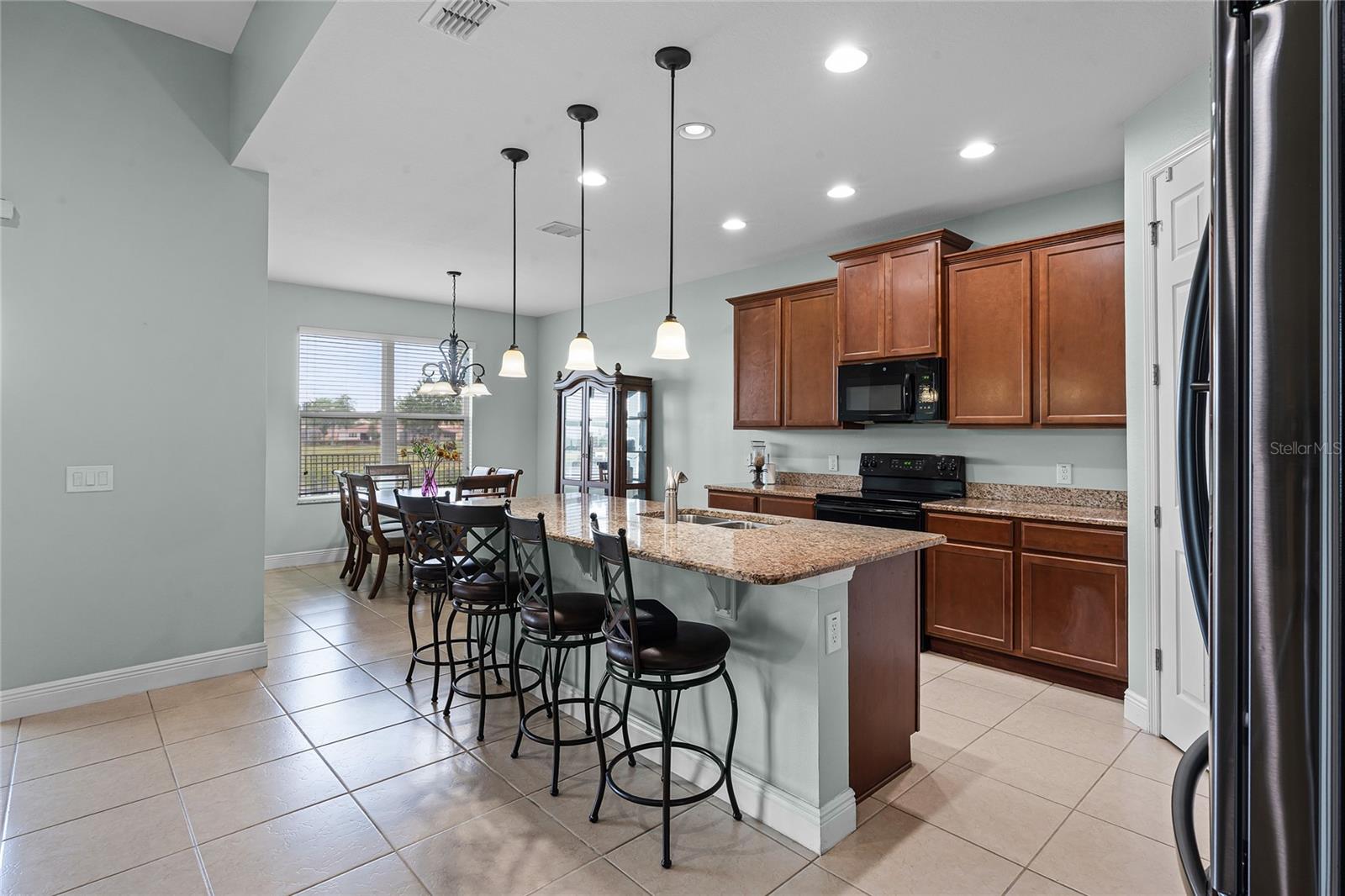 Image 11 of 70 For 3881 Shoreside Drive