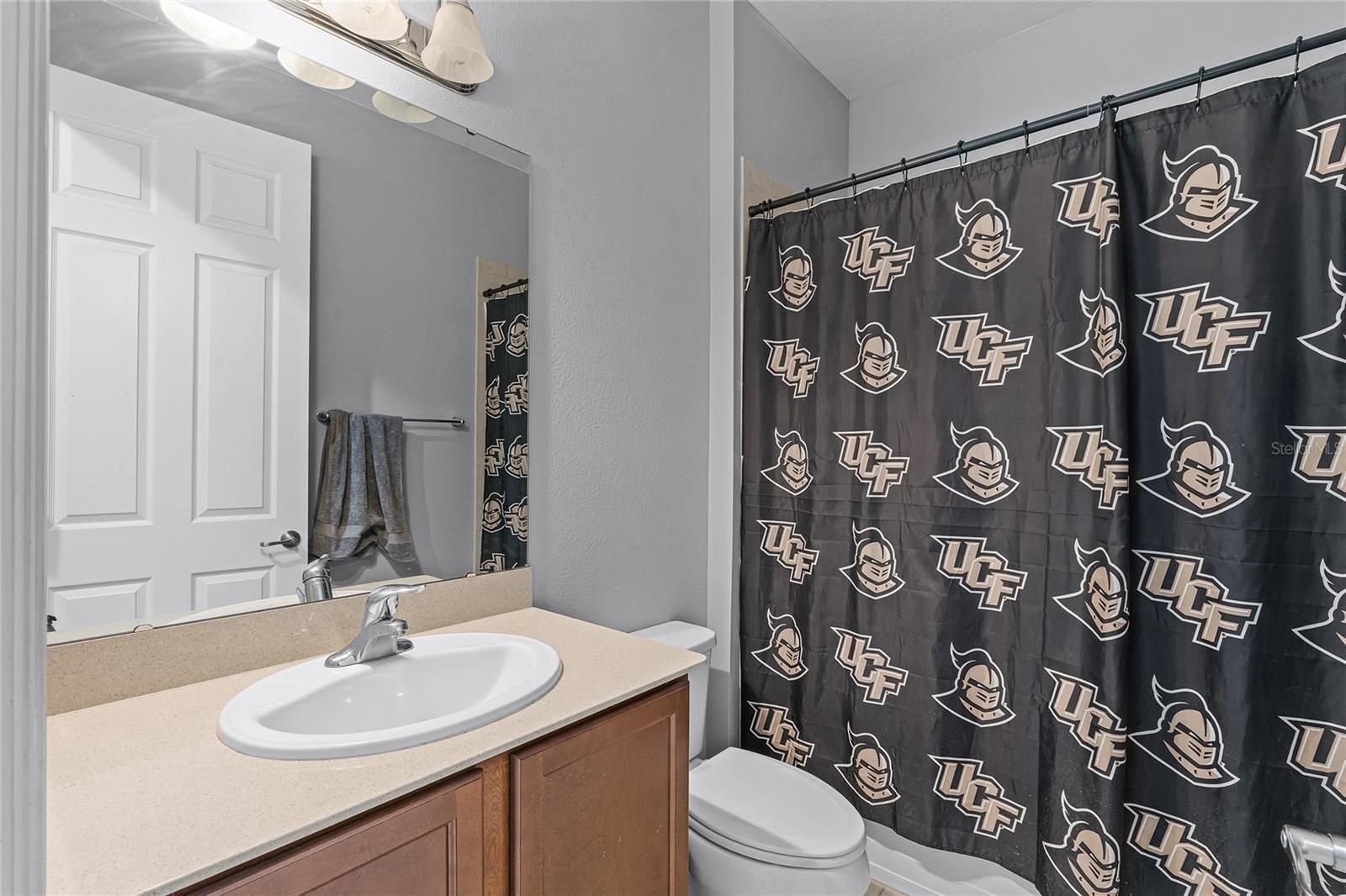 Image 23 of 70 For 3881 Shoreside Drive