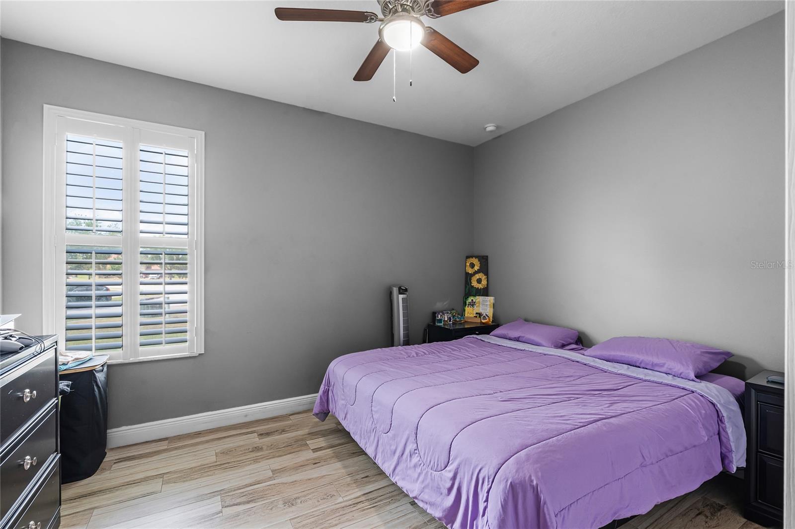 Image 27 of 70 For 3881 Shoreside Drive