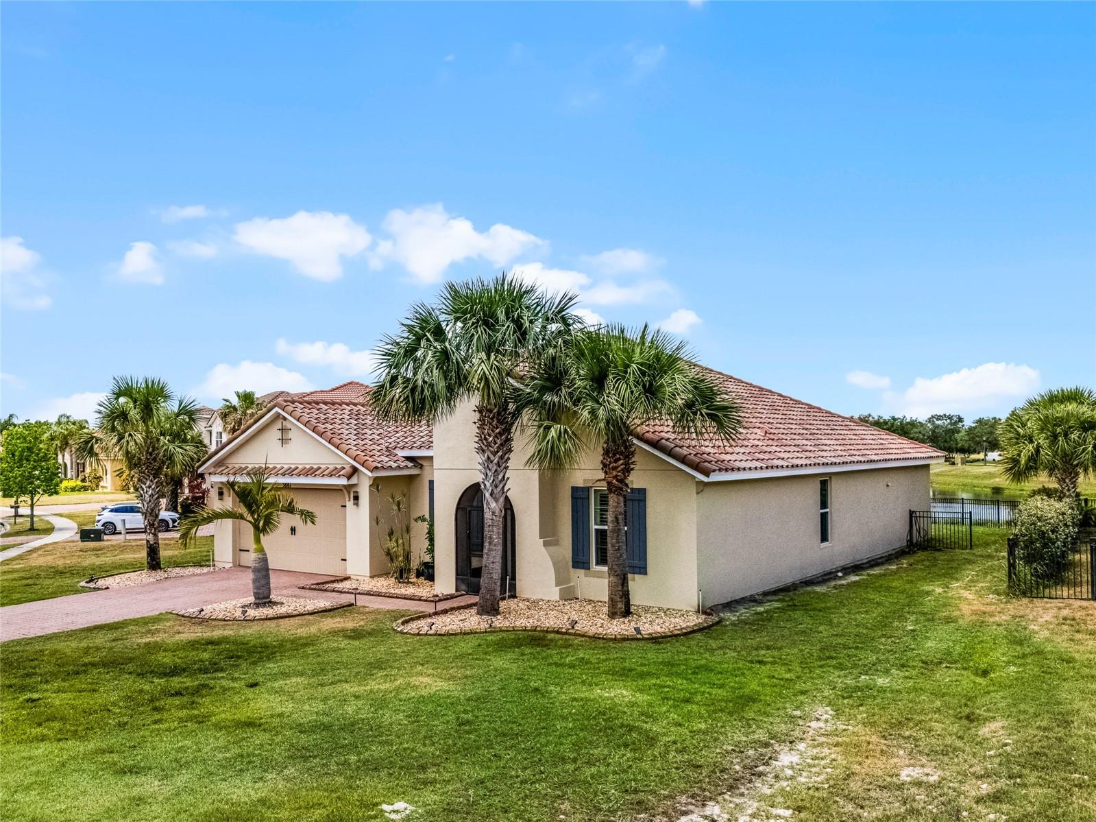 Image 3 of 70 For 3881 Shoreside Drive