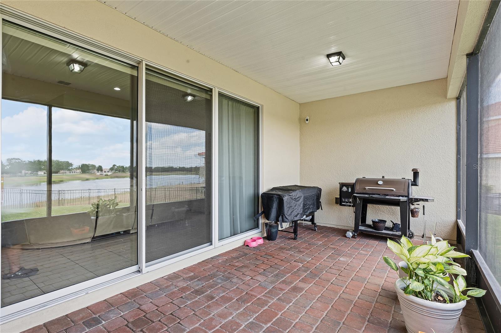 Image 31 of 70 For 3881 Shoreside Drive