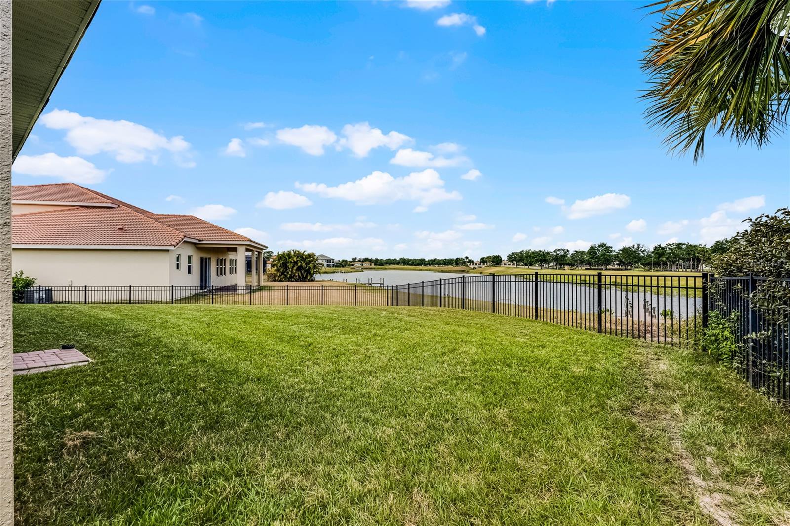 Image 32 of 70 For 3881 Shoreside Drive