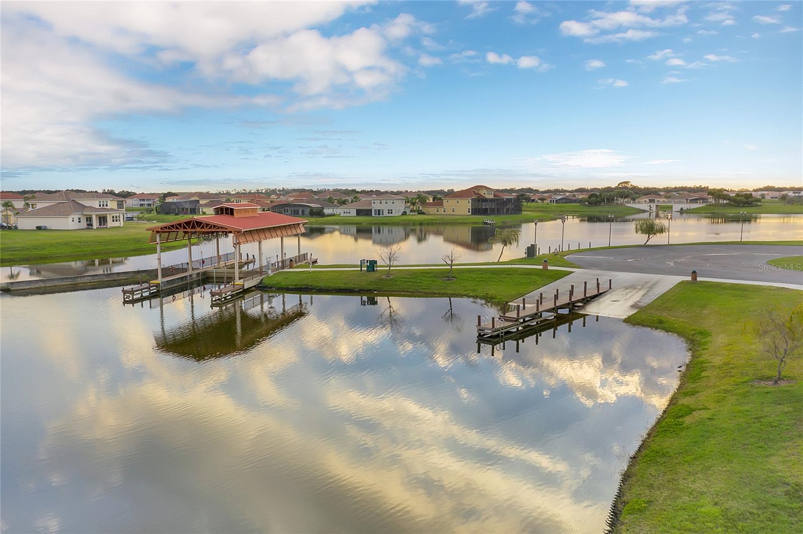 Image 54 of 70 For 3881 Shoreside Drive