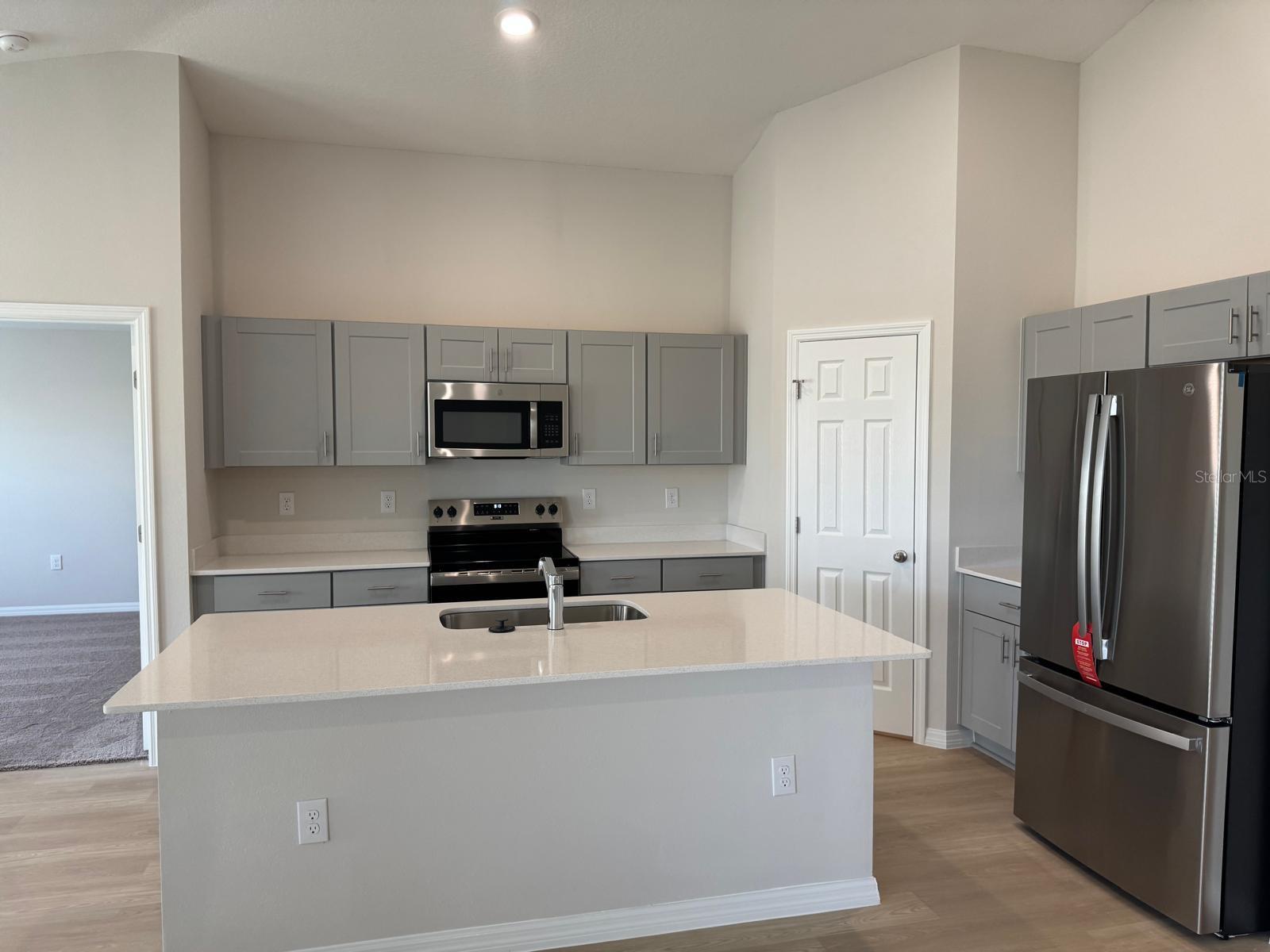 Image 12 of 22 For 1090 Foreshore Ln