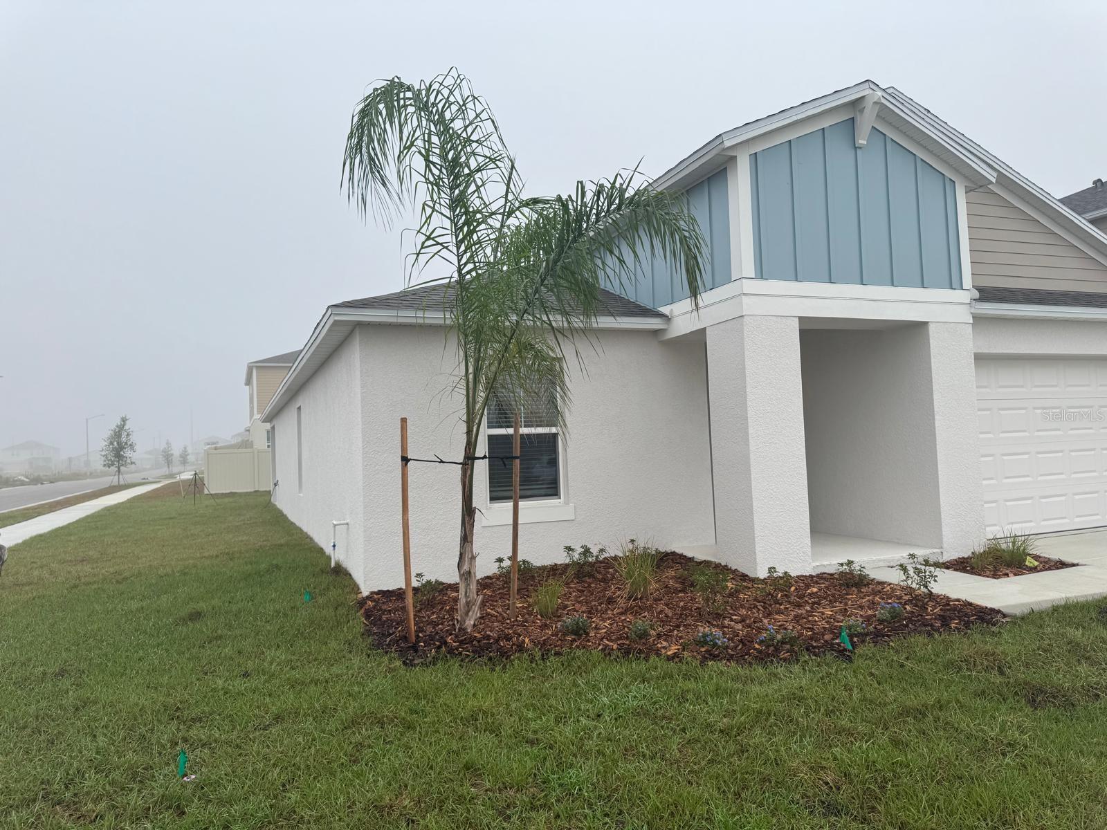 Image 2 of 22 For 1090 Foreshore Ln
