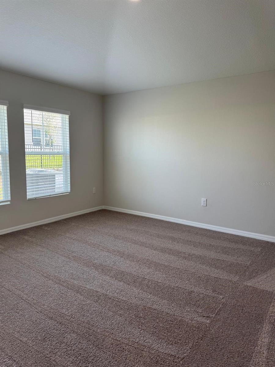 Image 4 of 22 For 1090 Foreshore Ln