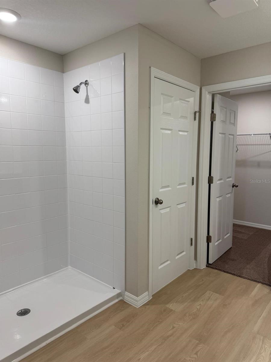 Image 5 of 22 For 1090 Foreshore Ln