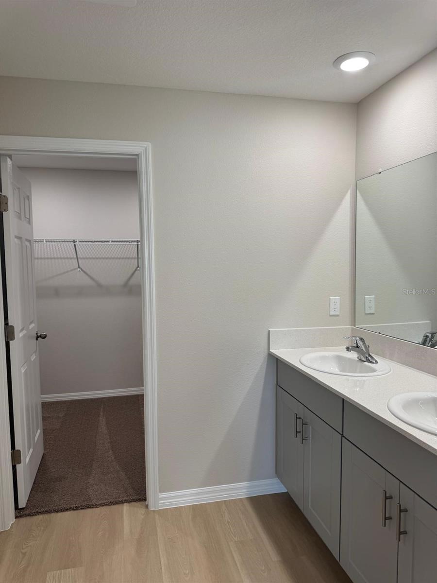 Image 7 of 22 For 1090 Foreshore Ln