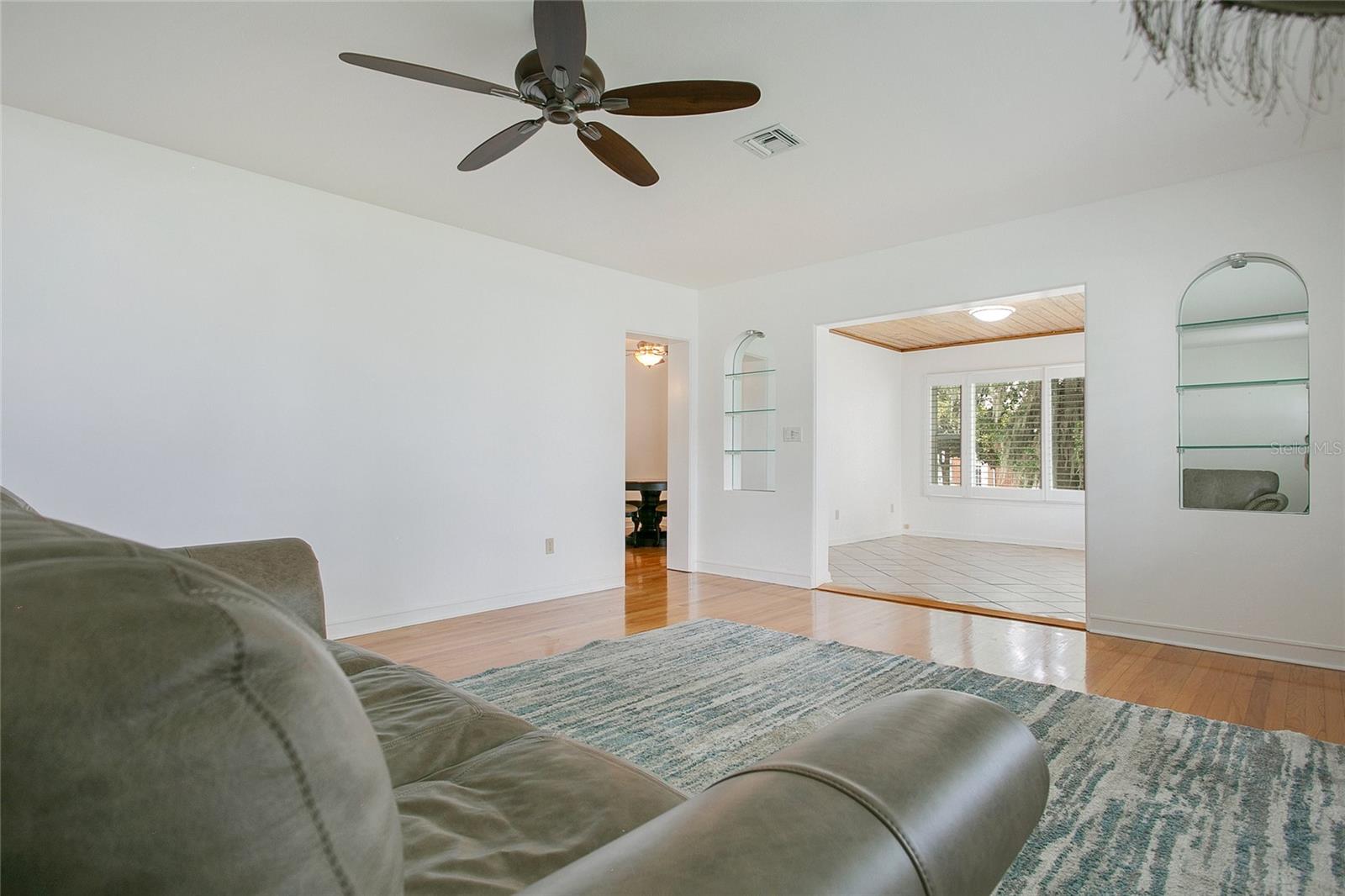 Image 4 of 35 For 606 Mcdonald Street